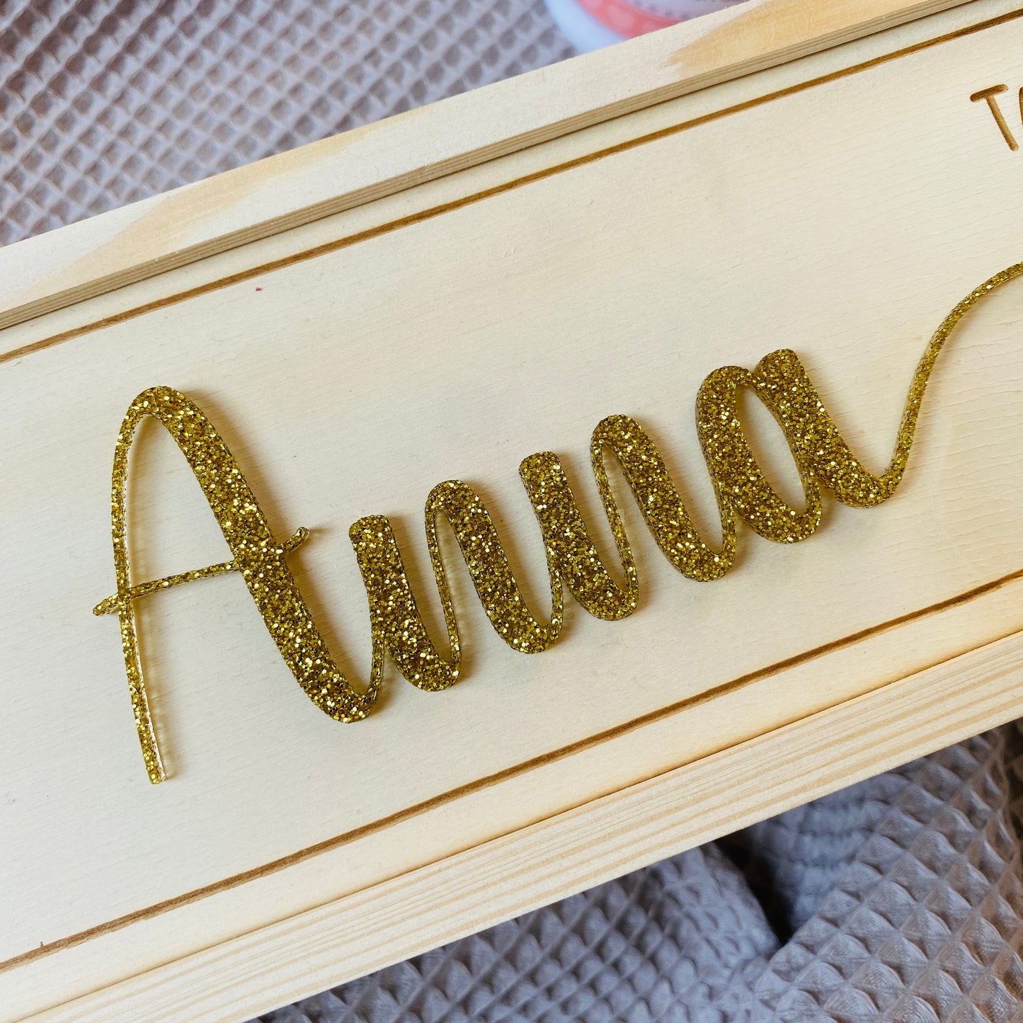 Aufbewahrungsbox für Taufkerzen | personalisierte Kerzenbox mit Namen | Holzkiste mit Gravur für die Taufkerze