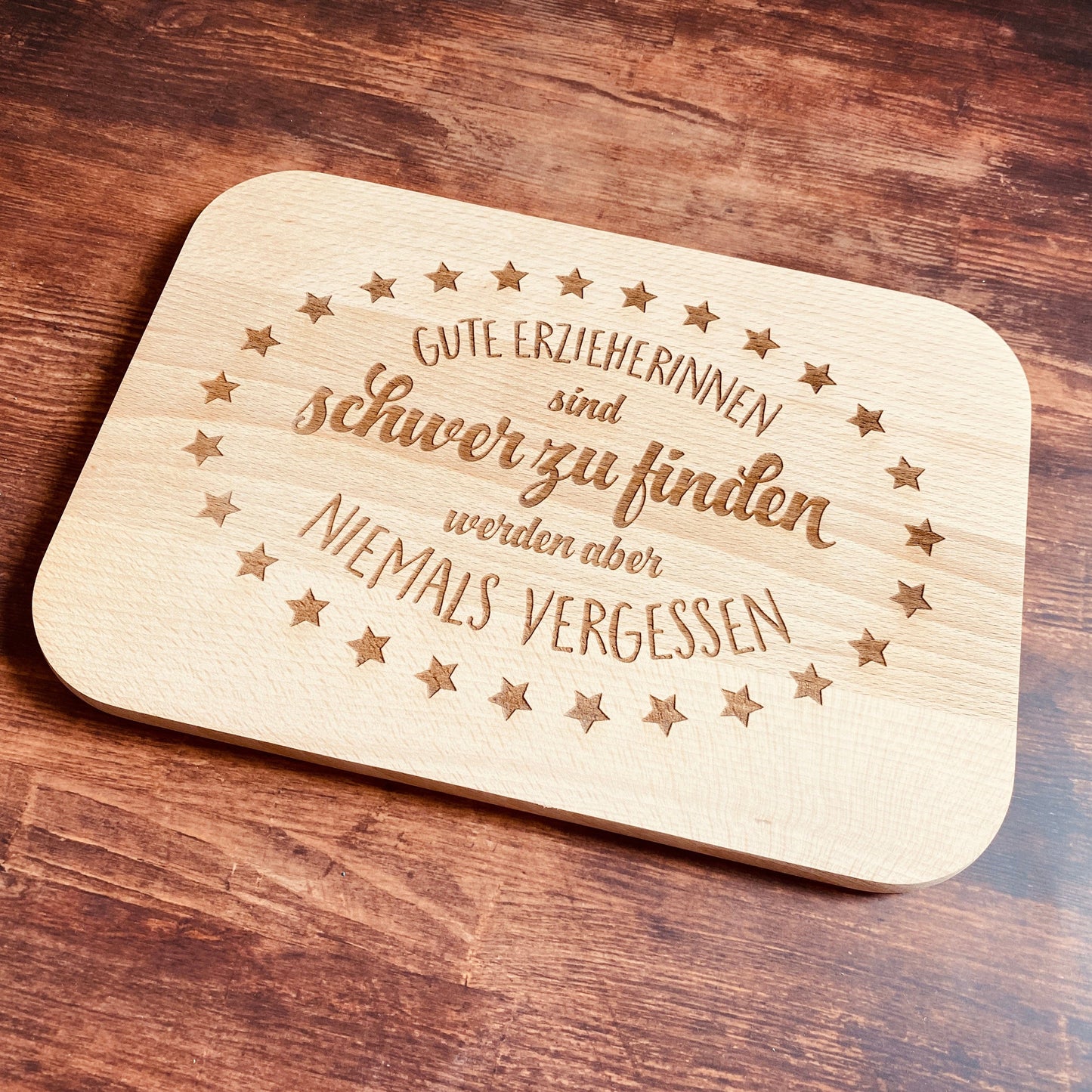 Schneidebrett | individuelles Geschenk zum Abschied Kindergarten | Frühstücksbrett aus Holz mit Gravur