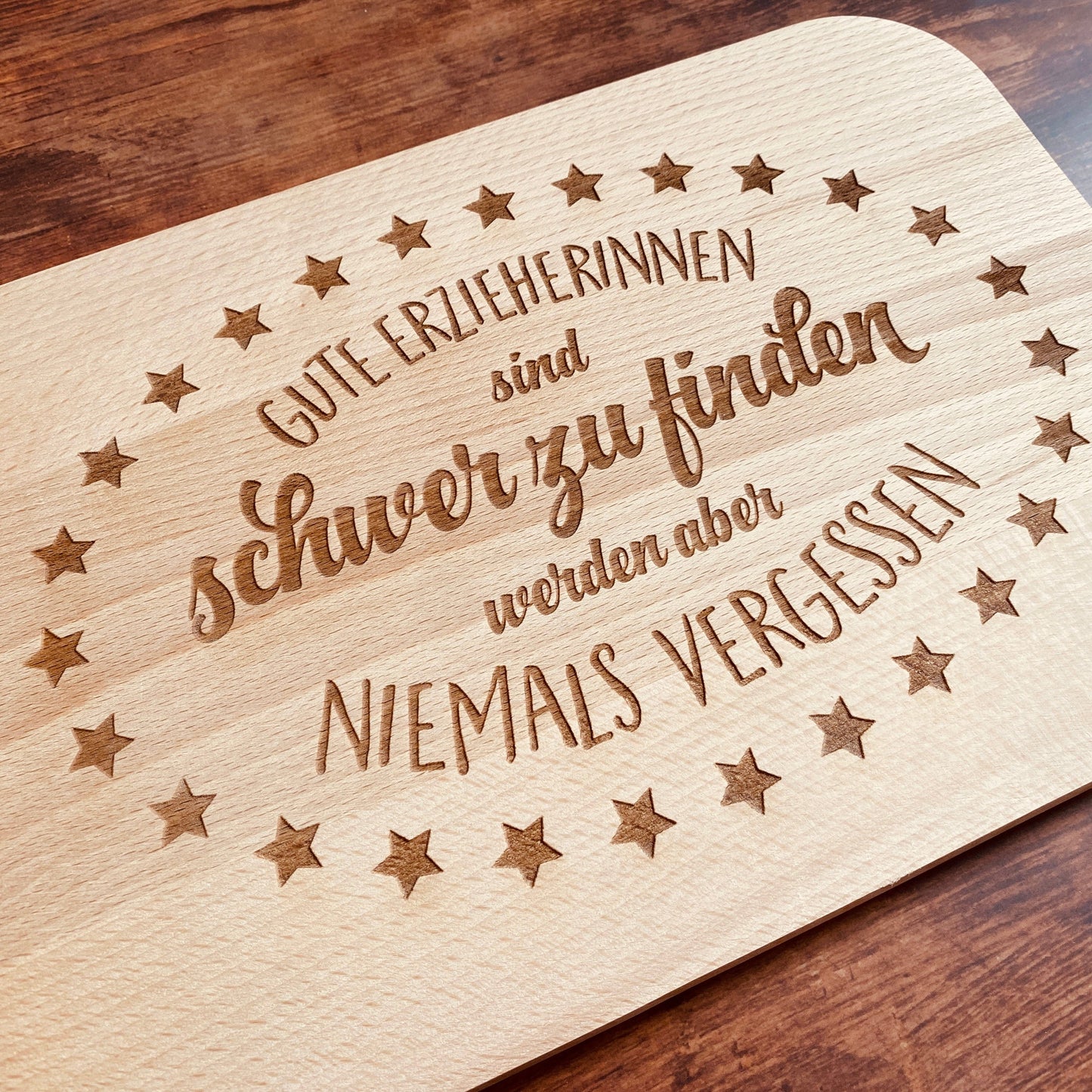 Schneidebrett | individuelles Geschenk zum Abschied Kindergarten | Frühstücksbrett aus Holz mit Gravur