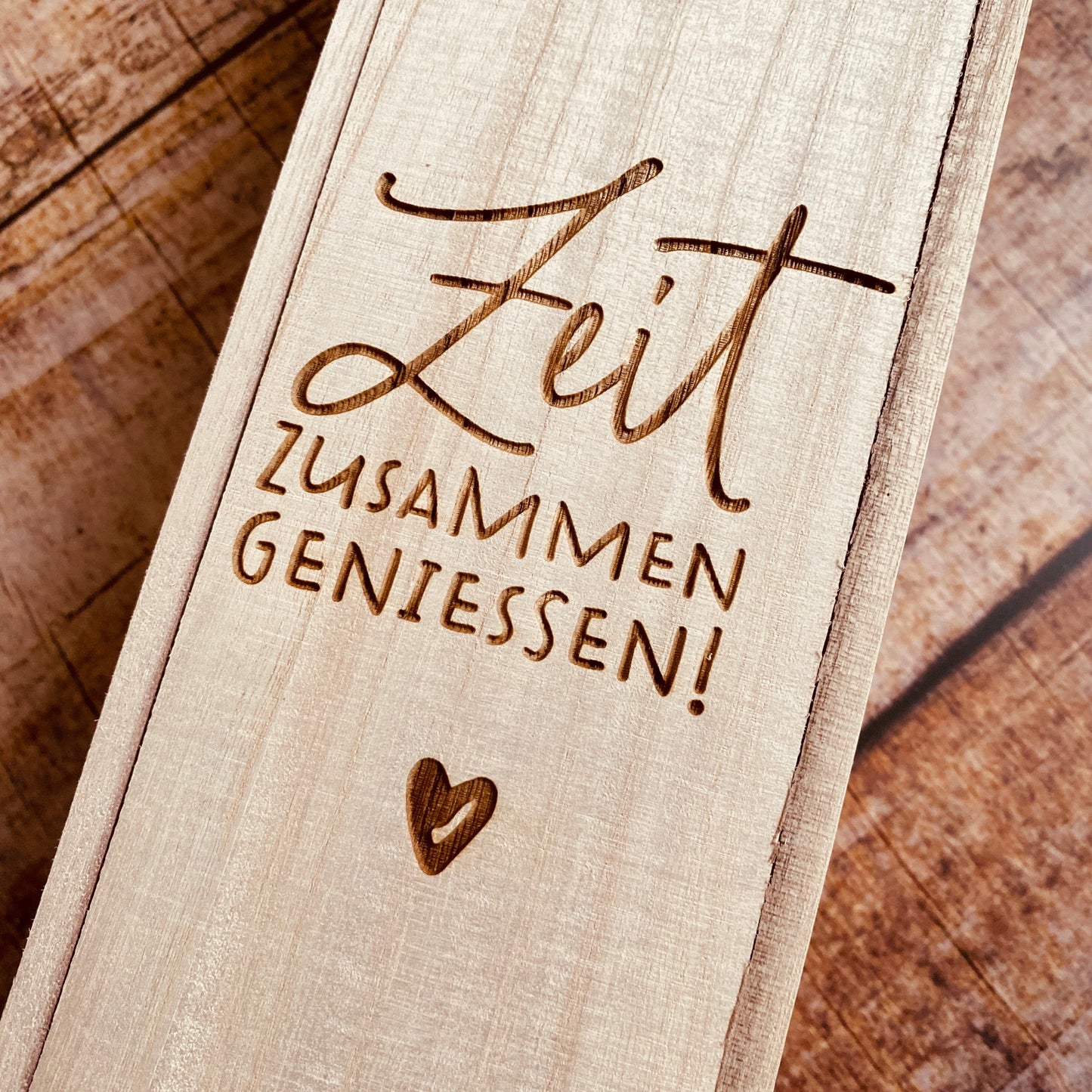 Weinbox mit Gravur | Weinkiste Geschenk individuell gestalten | Weinbox als Hochzeitsgeschenk | Weinpräsent Holzoptik