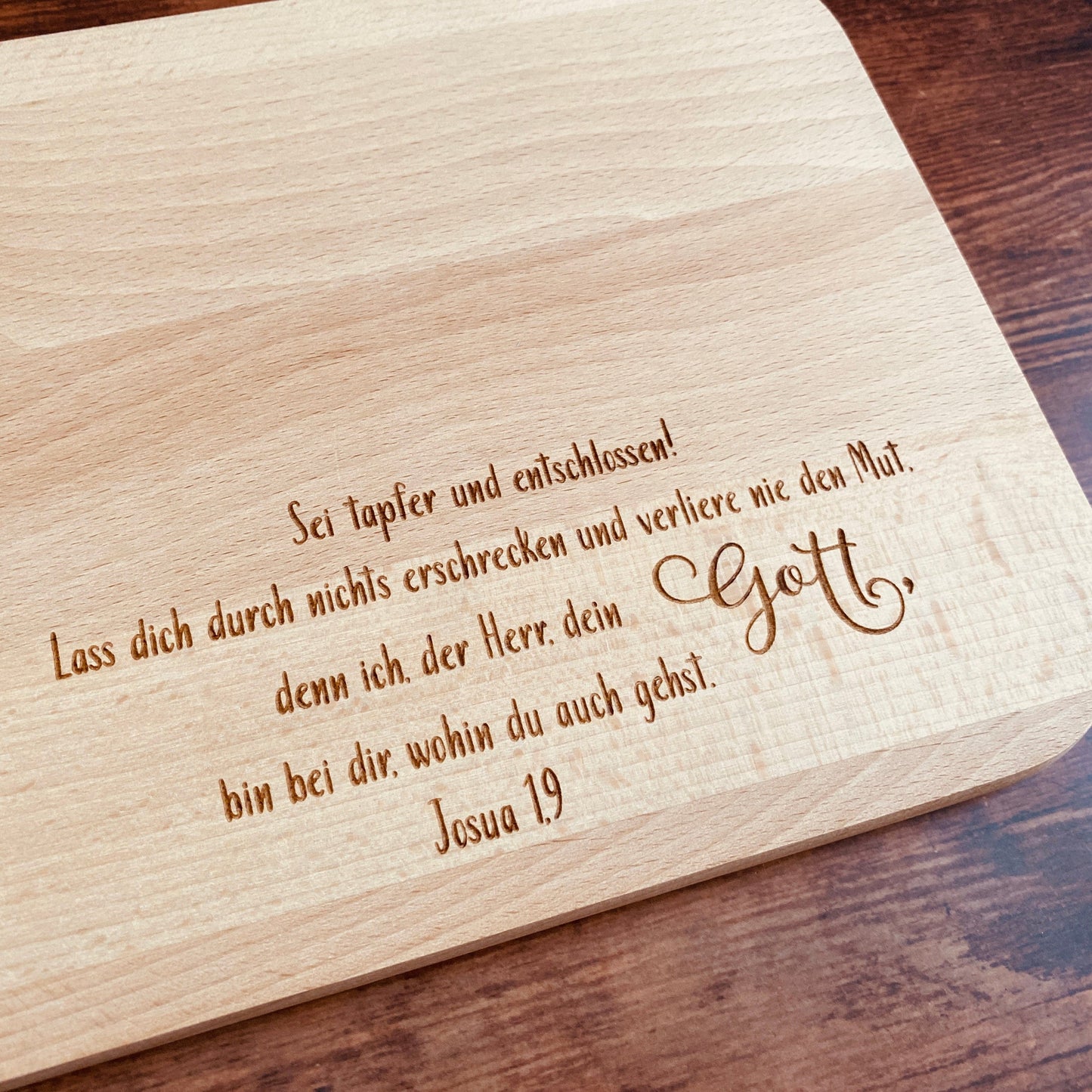 Personalisiertes Schneidebrett zur Konfirmation oder Taufe | Kinderschneidebrett mit Gravur | individuelles Konfirmations- oder Taufgeschenk