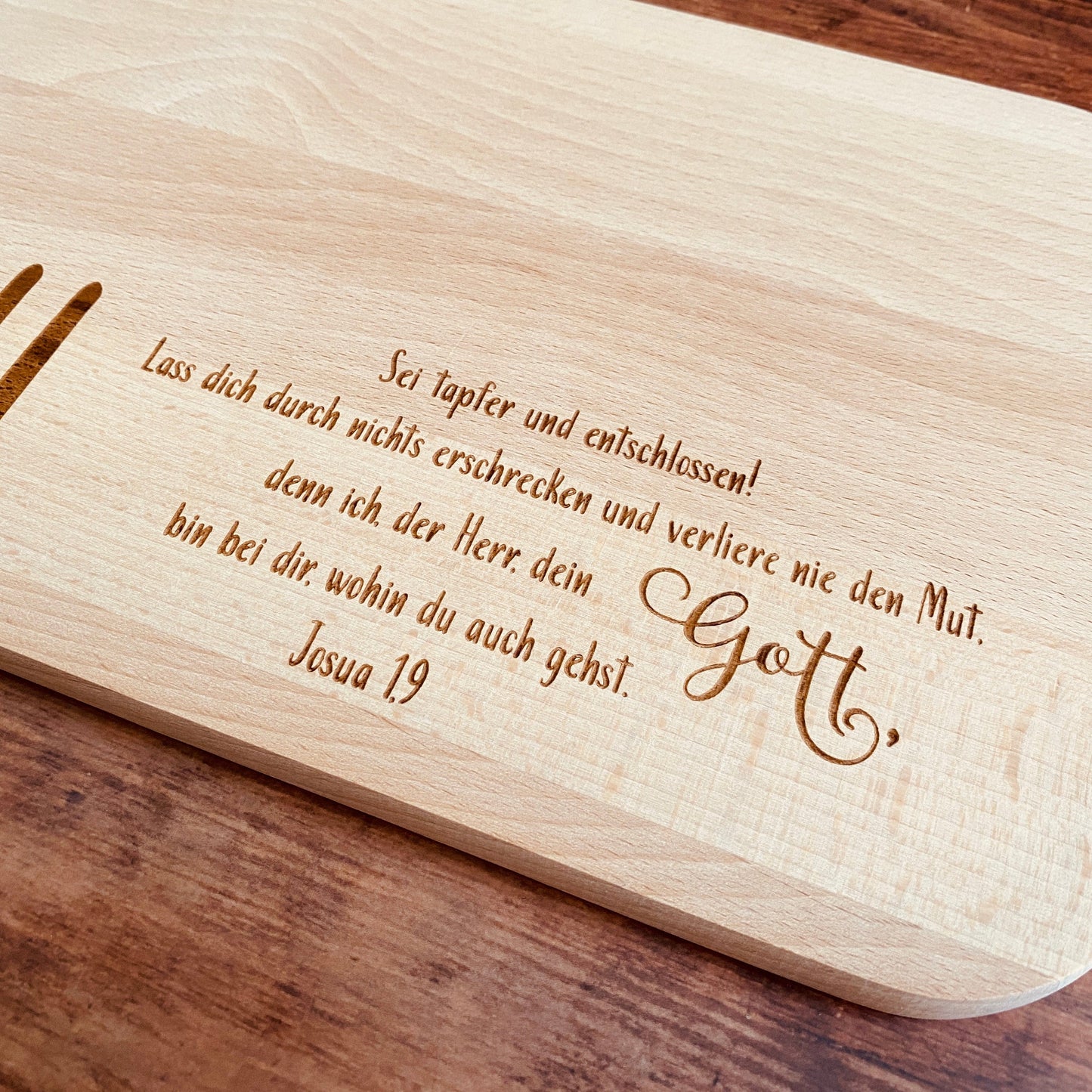 Personalisiertes Schneidebrett zur Konfirmation oder Taufe | Kinderschneidebrett mit Gravur | individuelles Konfirmations- oder Taufgeschenk