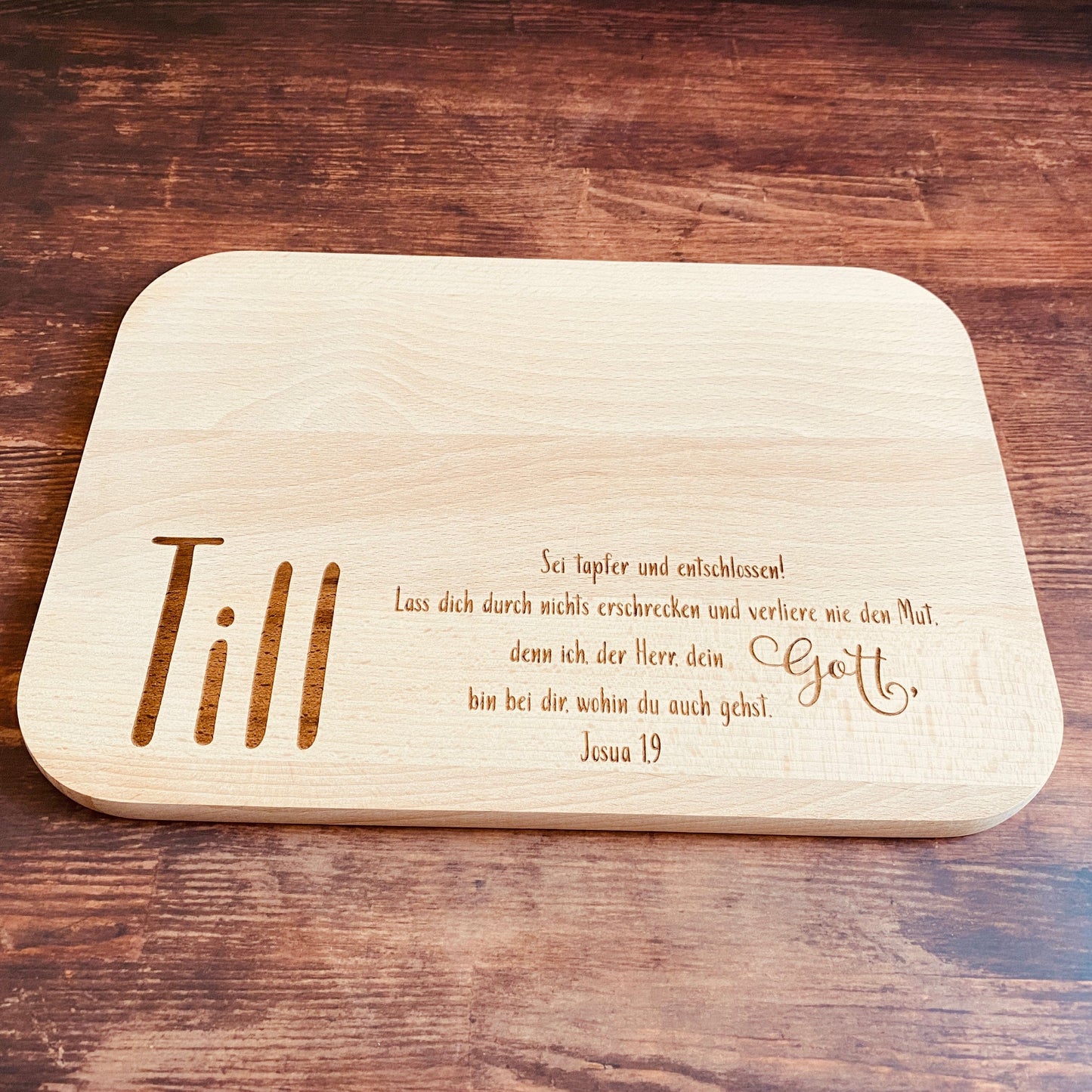 Personalisiertes Schneidebrett zur Konfirmation oder Taufe | Kinderschneidebrett mit Gravur | individuelles Konfirmations- oder Taufgeschenk