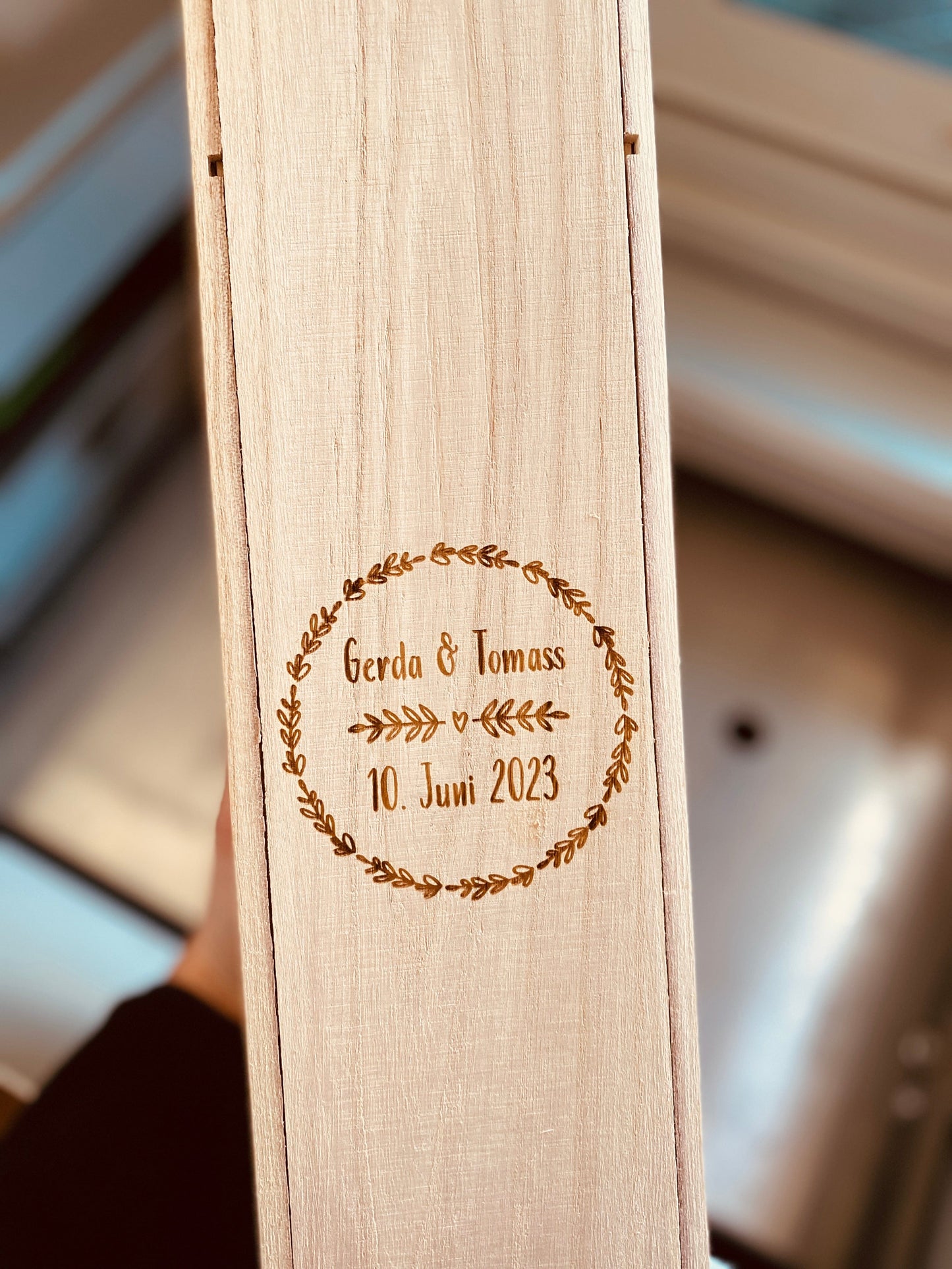 Weinkiste personalisiertes Geschenk Hochzeit