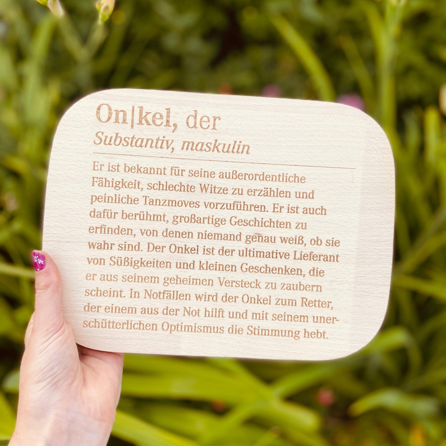 Schneidebrett Onkel | individuelles Geschenk zum Geburtstag oder Weihnachten | Frühstücksbrett aus Holz mit Gravur