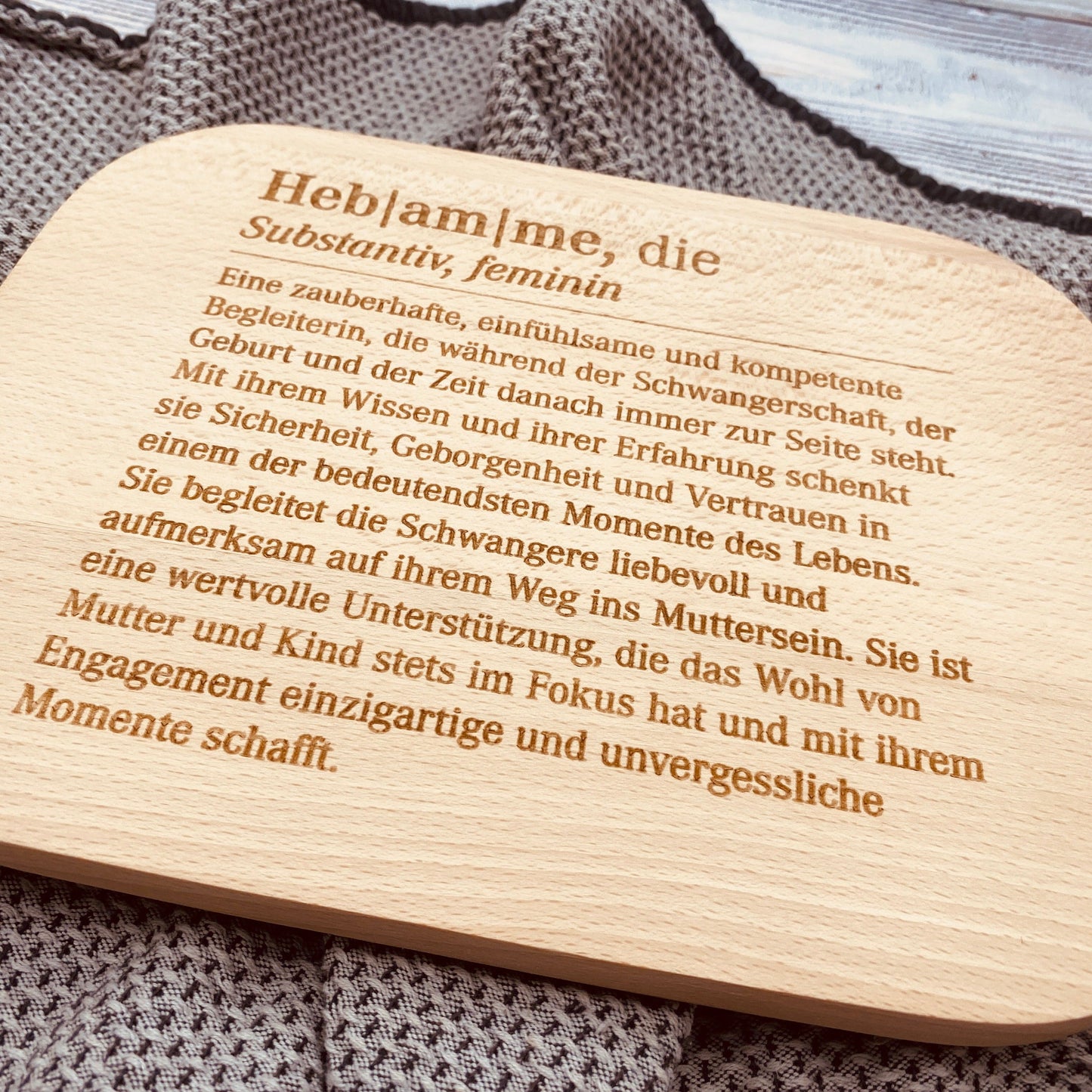 Schneidebrett Hebamme | individuelles Geschenk zum Geburtstag oder Weihnachten | Frühstücksbrett aus Holz mit Gravur