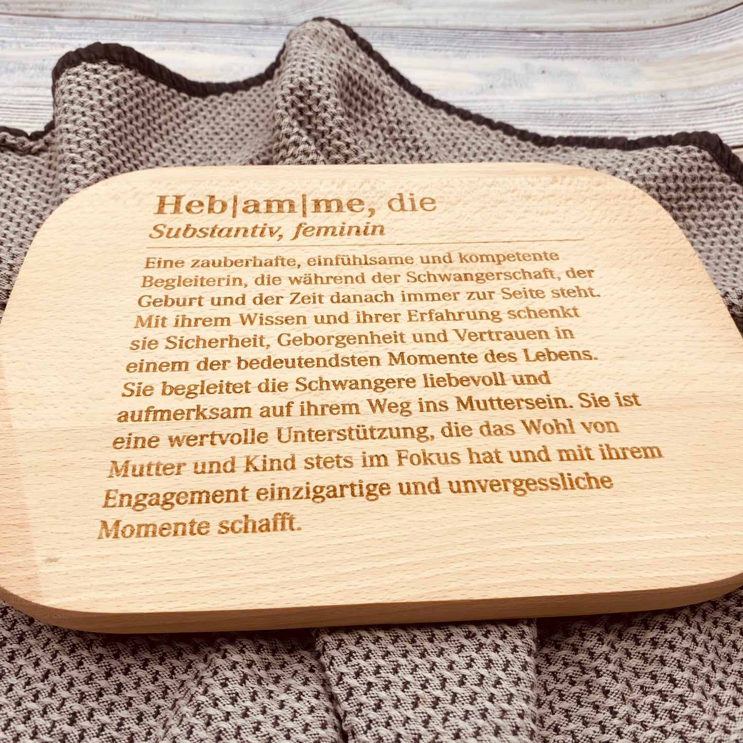 Schneidebrett Hebamme | individuelles Geschenk zum Geburtstag oder Weihnachten | Frühstücksbrett aus Holz mit Gravur