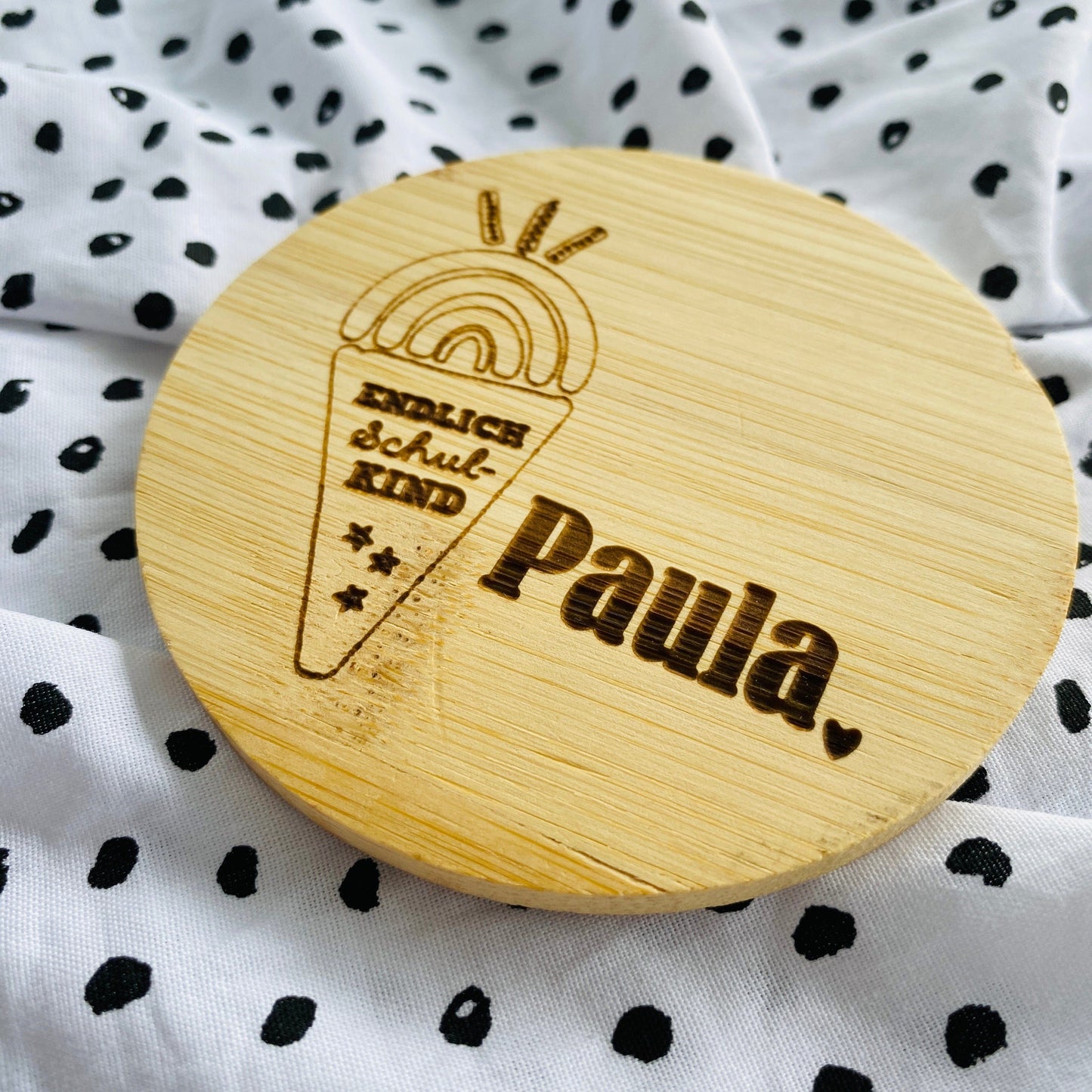 personalisierter Untersetzer aus Bambus | individuelles Geschenk zur Einschulung oder für die Schultüte