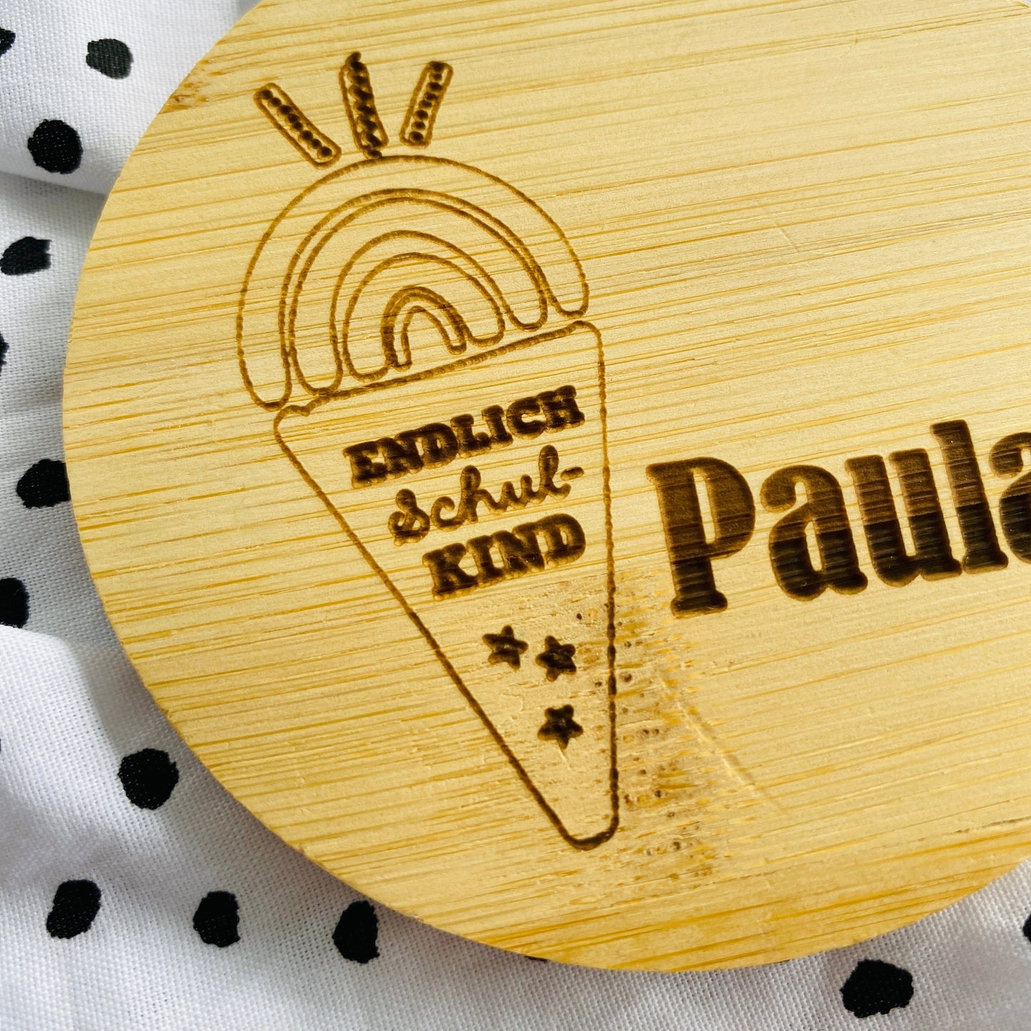 personalisierter Untersetzer aus Bambus | individuelles Geschenk zur Einschulung oder für die Schultüte