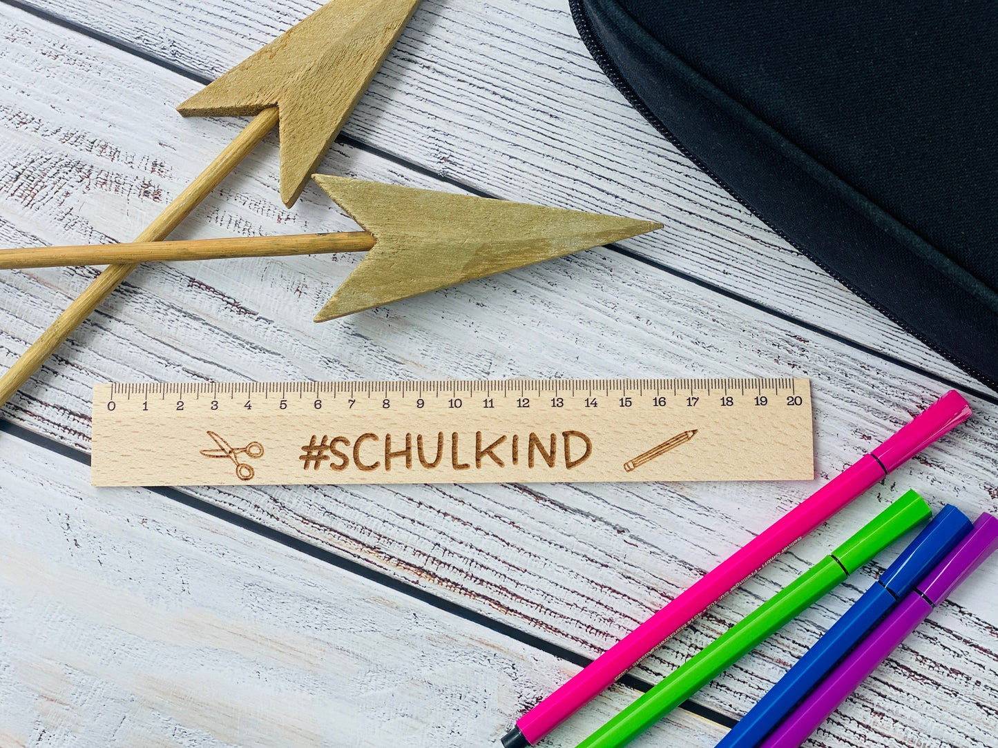 individuelles Lineal aus Holz | Geschenk zur Einschulung oder für die Schultüte | Schulkind | Messlatte 20cm | personalisiert mit Namen