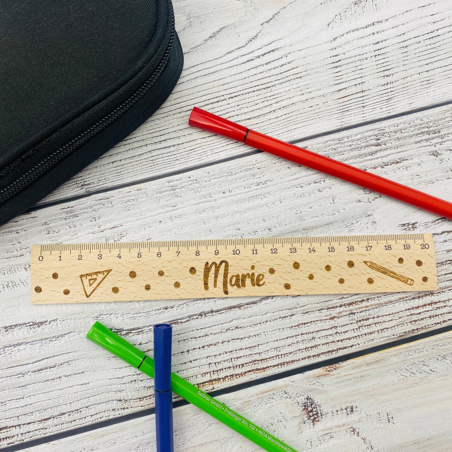 personalisiertes Lineal aus Holz | Geschenk zur Einschulung oder für die Schultüte | Schulkind | Messlatte 20cm | personalisiert mit Namen