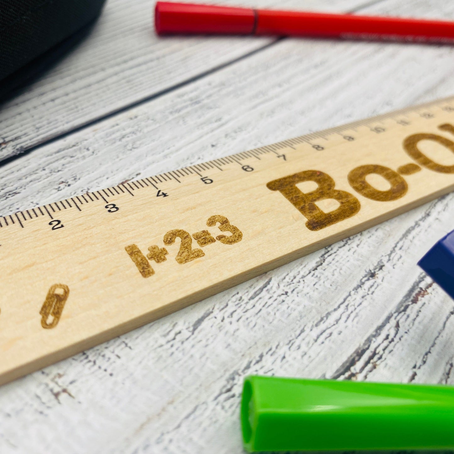 personalisiertes Lineal aus Holz | Geschenk zur Einschulung oder für die Schultüte | Schulkind | Messlatte 20cm | personalisiert mit Namen