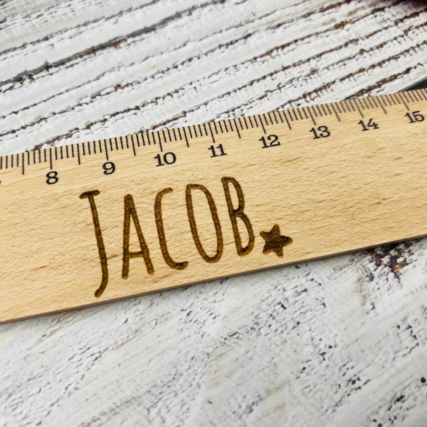 personalisiertes Lineal aus Holz | Geschenk zur Einschulung oder für die Schultüte | Schulkind | Messlatte 20cm | personalisiert mit Namen