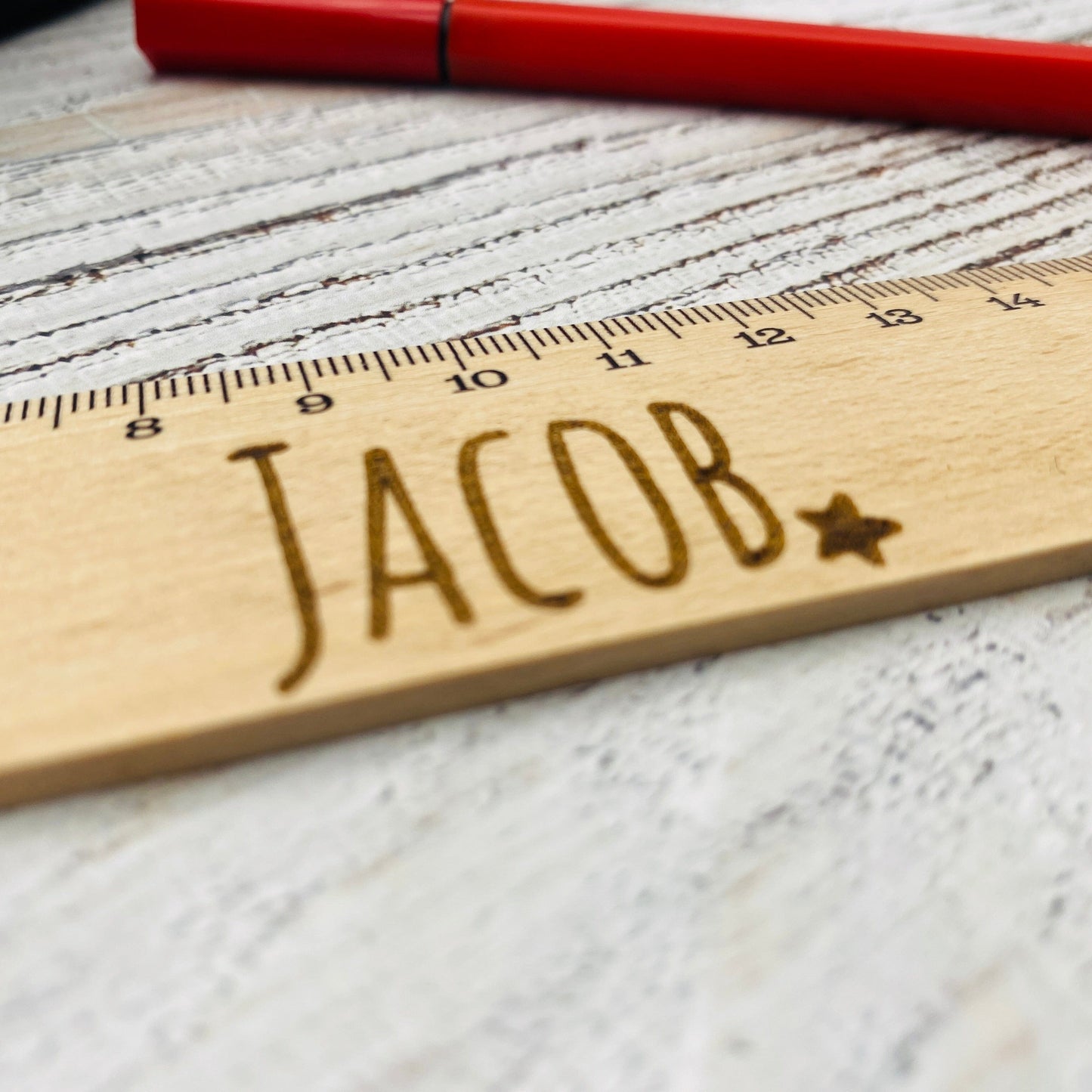 personalisiertes Lineal aus Holz | Geschenk zur Einschulung oder für die Schultüte | Schulkind | Messlatte 20cm | personalisiert mit Namen