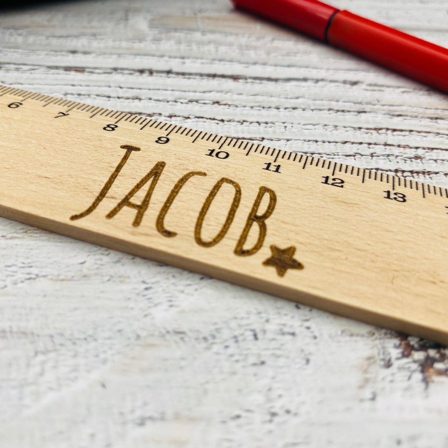personalisiertes Lineal aus Holz | Geschenk zur Einschulung oder für die Schultüte | Schulkind | Messlatte 20cm | personalisiert mit Namen