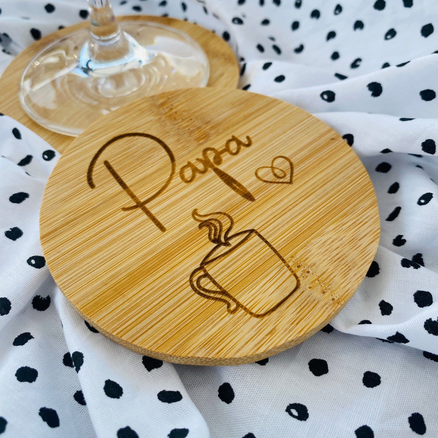 personalisierter Untersetzer aus Bambus | individuelles Geschenk zur Hochzeit oder zum Geburtstag | Jubiläum der Firma