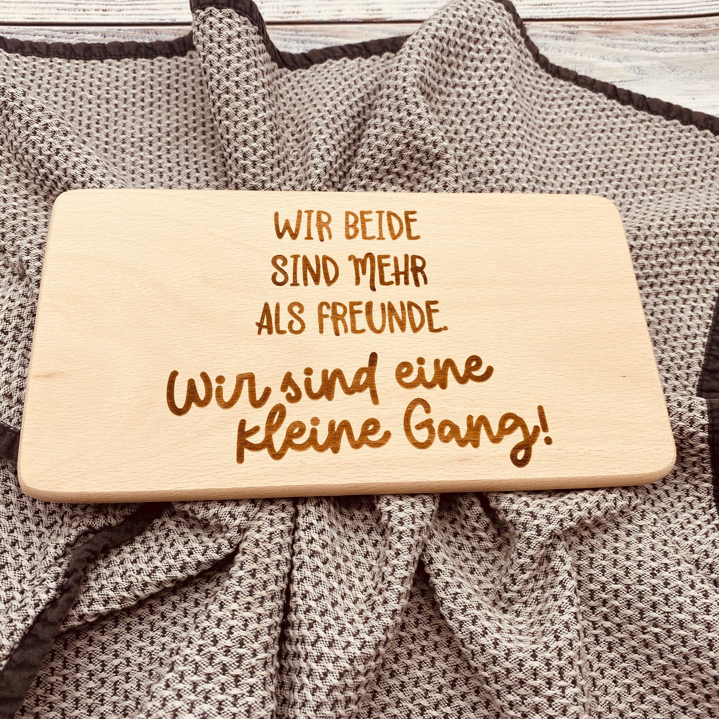 Schneidebrett für die beste Freundin | Geschenke für Freundin zum Geburtstag | Frühstücksbrett mit Gravur als Geschenkidee