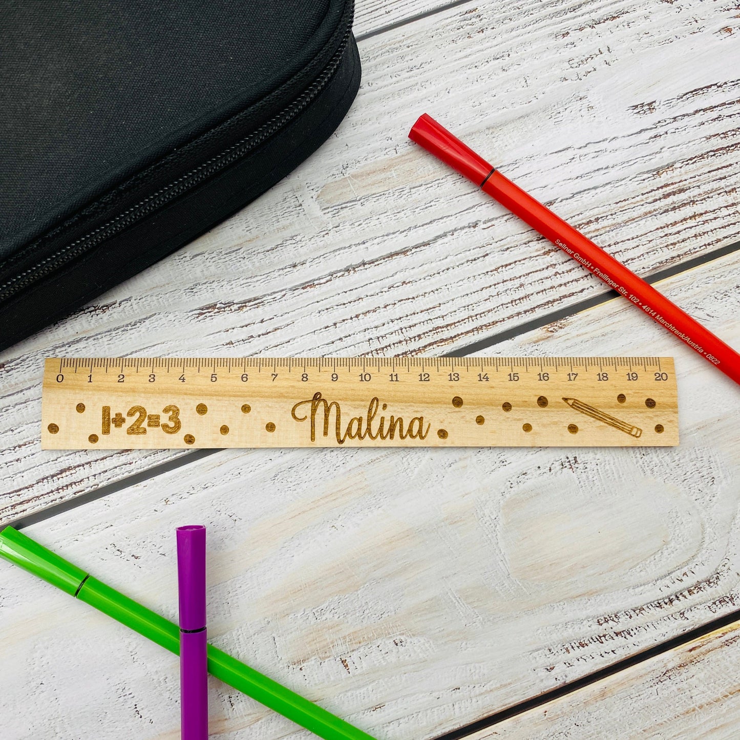 personalisertes Lineal aus Holz | Geschenk zur Einschulung oder für die Schultüte | Schulkind | Messlatte 20cm | personalisiert mit Namen