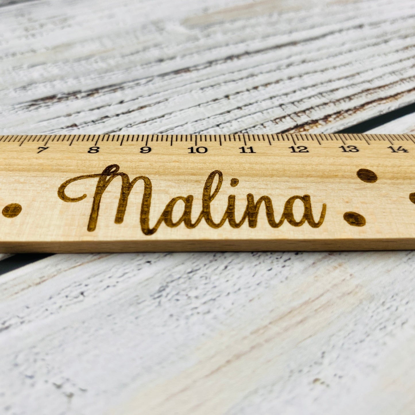 personalisertes Lineal aus Holz | Geschenk zur Einschulung oder für die Schultüte | Schulkind | Messlatte 20cm | personalisiert mit Namen