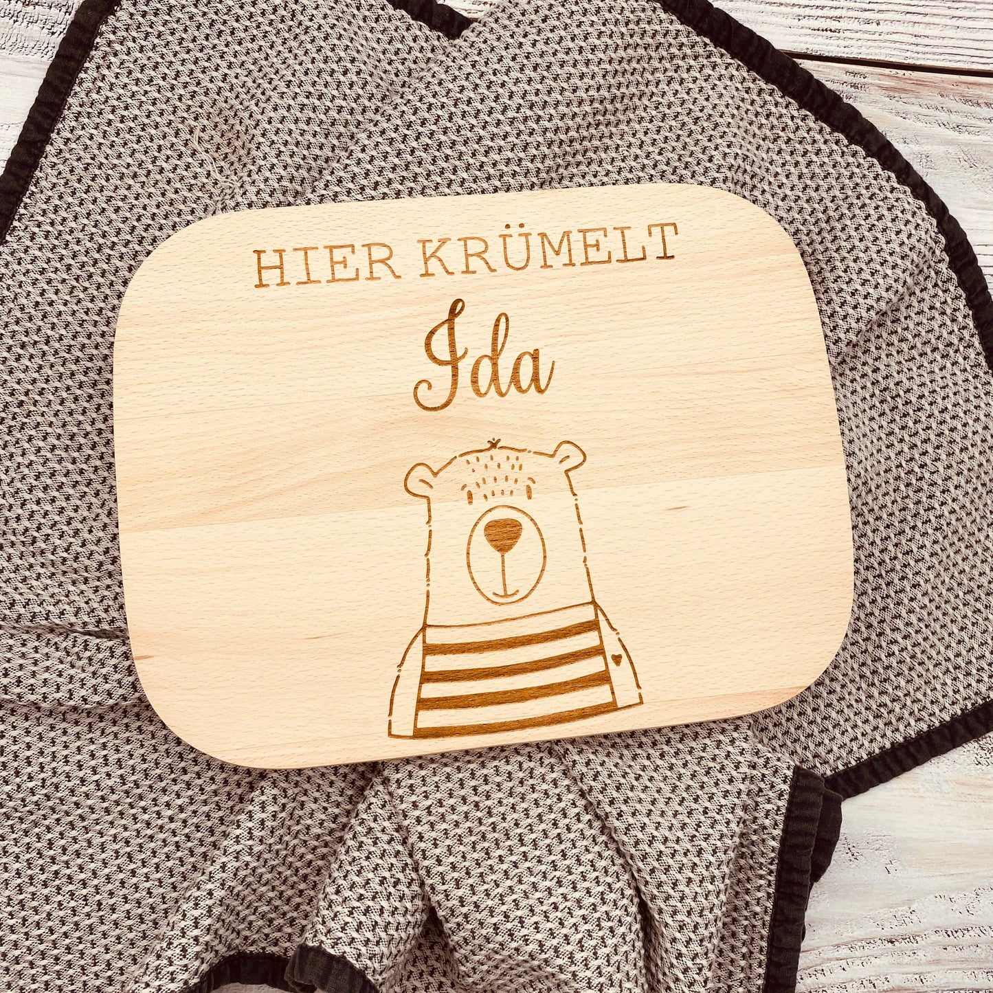 Kinderschneidebrett mit Gravur | personalisiertes Schnedebrett für Kinder | Geschenk zum Kindergeburtstag | Kinderbrettchen mit Namen