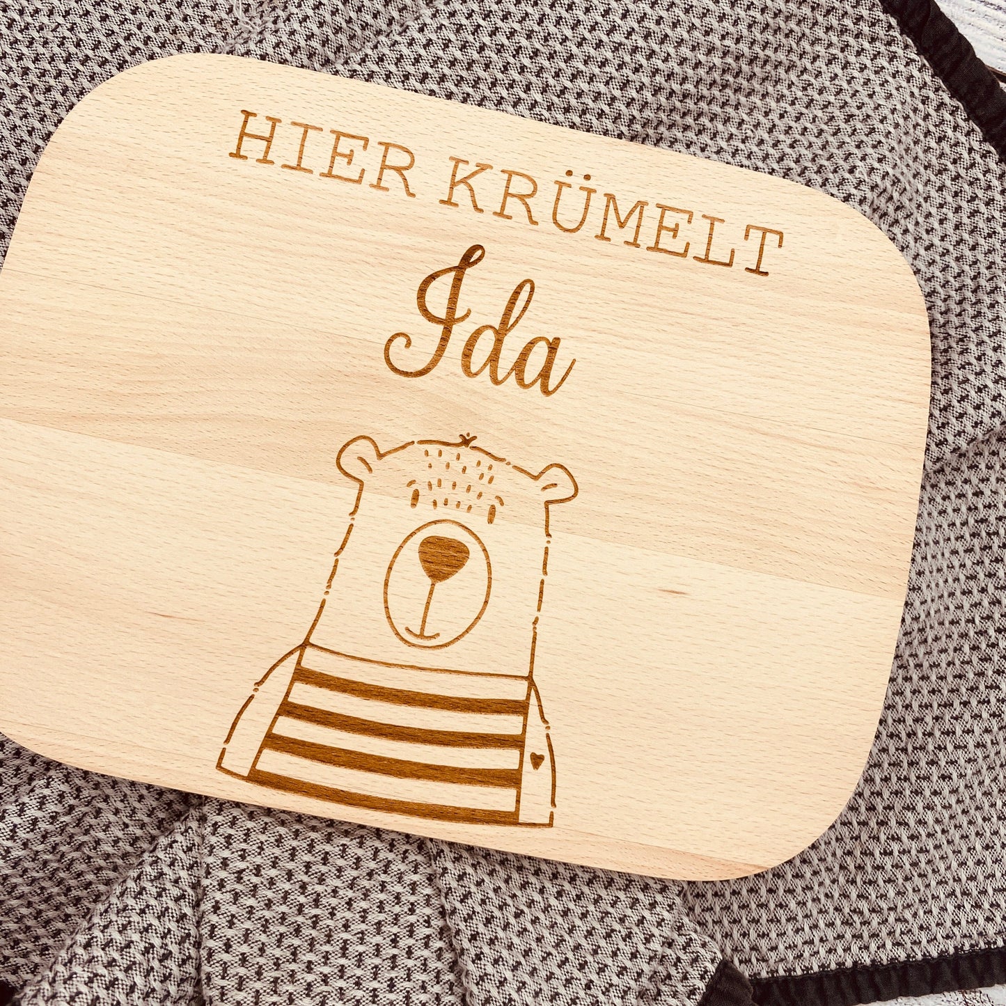 Kinderschneidebrett mit Gravur | personalisiertes Schnedebrett für Kinder | Geschenk zum Kindergeburtstag | Kinderbrettchen mit Namen