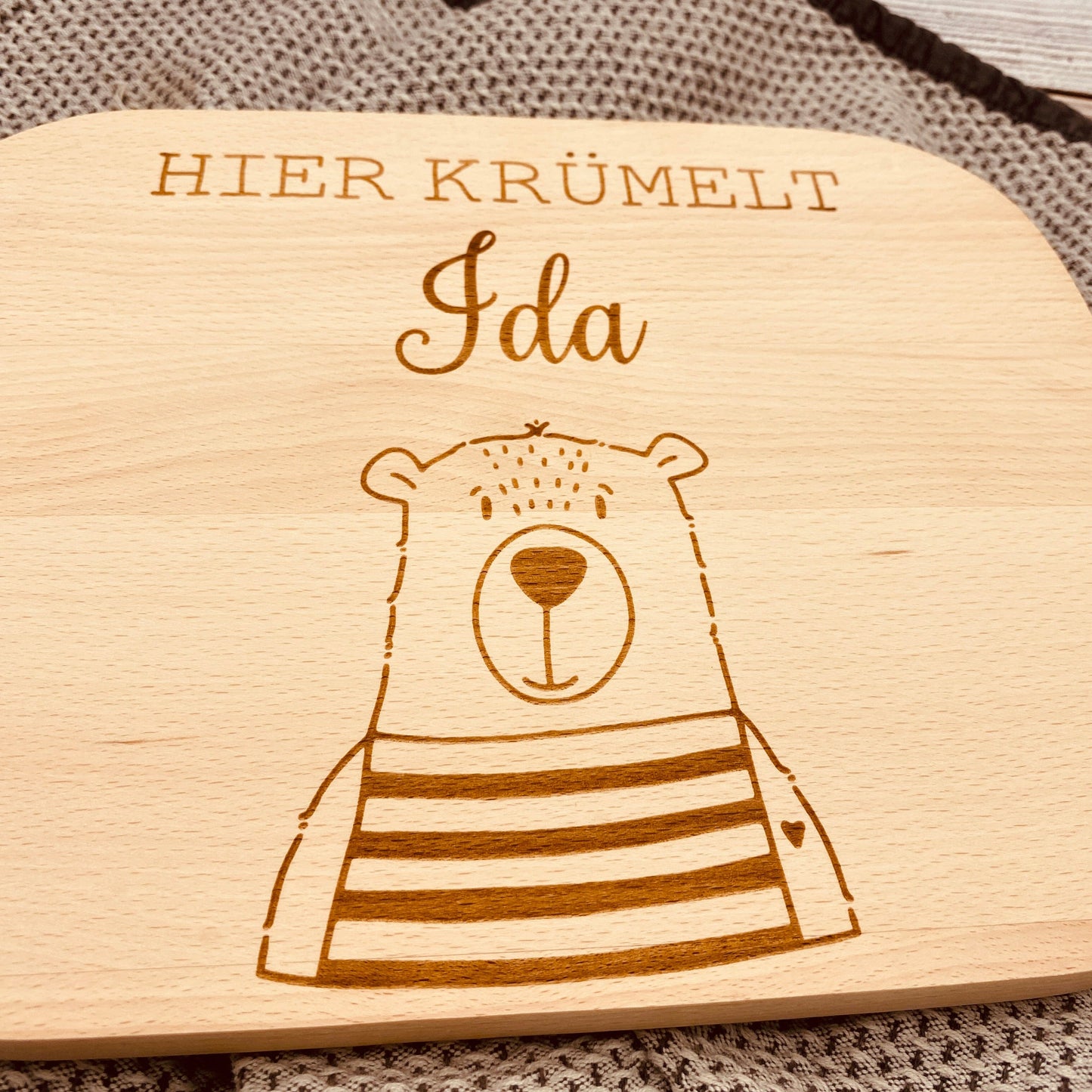 Kinderschneidebrett mit Gravur | personalisiertes Schnedebrett für Kinder | Geschenk zum Kindergeburtstag | Kinderbrettchen mit Namen
