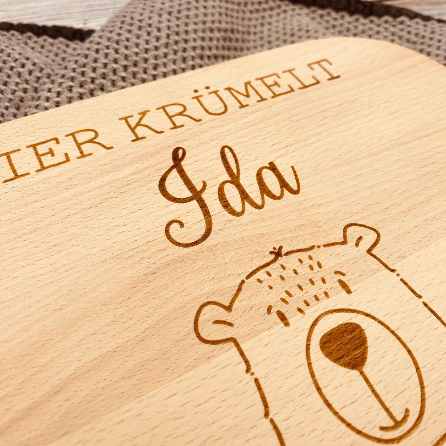 Kinderschneidebrett mit Gravur | personalisiertes Schnedebrett für Kinder | Geschenk zum Kindergeburtstag | Kinderbrettchen mit Namen