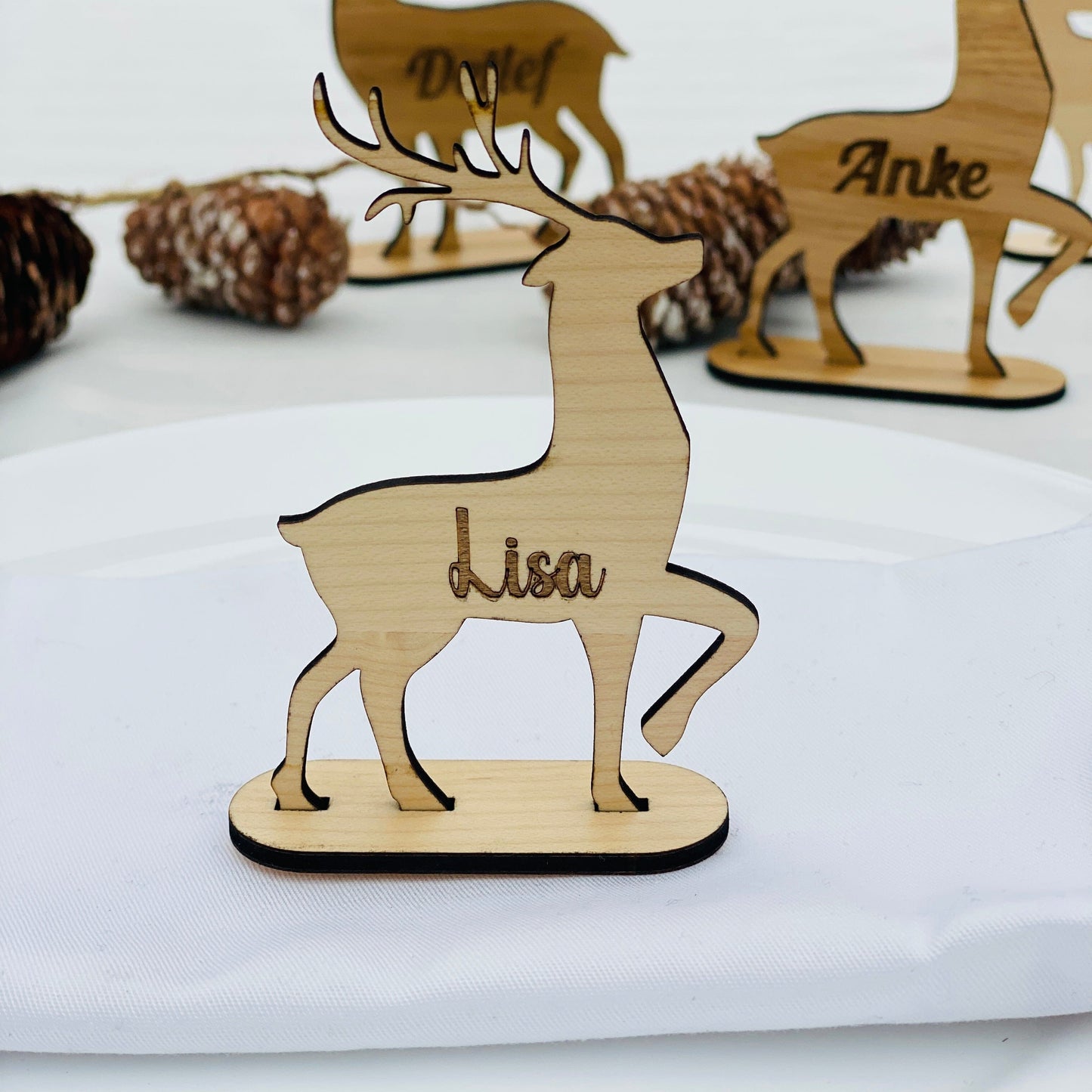 personalisiertes Rentier | Weihnachtsdekoration für den Tisch | Geschenk für die Adventszeit | Platzkarte aus Holz