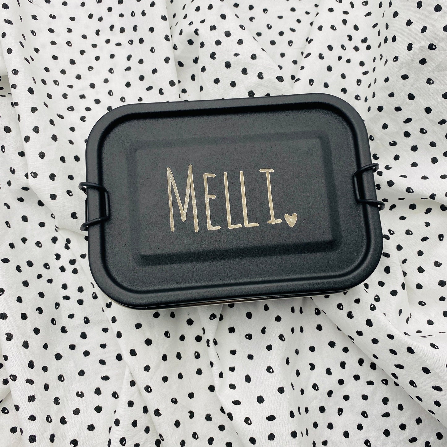 personalisierte Brotdose in schwarz | Einschulungsgeschenk mit Namen | Geschenk für den Kindergarten oder die Krippe | Brotbox mit Gravur