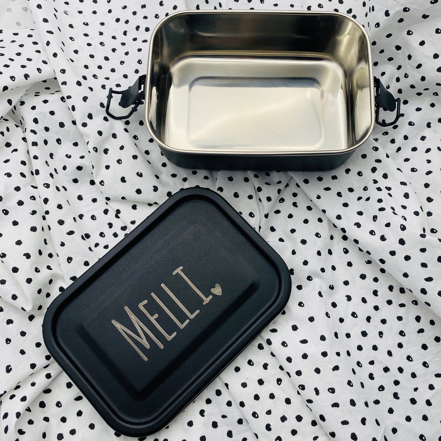 personalisierte Brotdose in schwarz | Einschulungsgeschenk mit Namen | Geschenk für den Kindergarten oder die Krippe | Brotbox mit Gravur