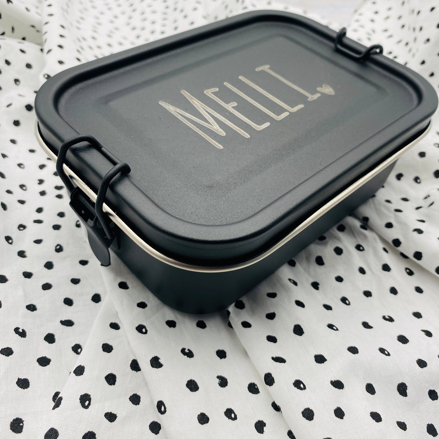 personalisierte Brotdose in schwarz | Einschulungsgeschenk mit Namen | Geschenk für den Kindergarten oder die Krippe | Brotbox mit Gravur