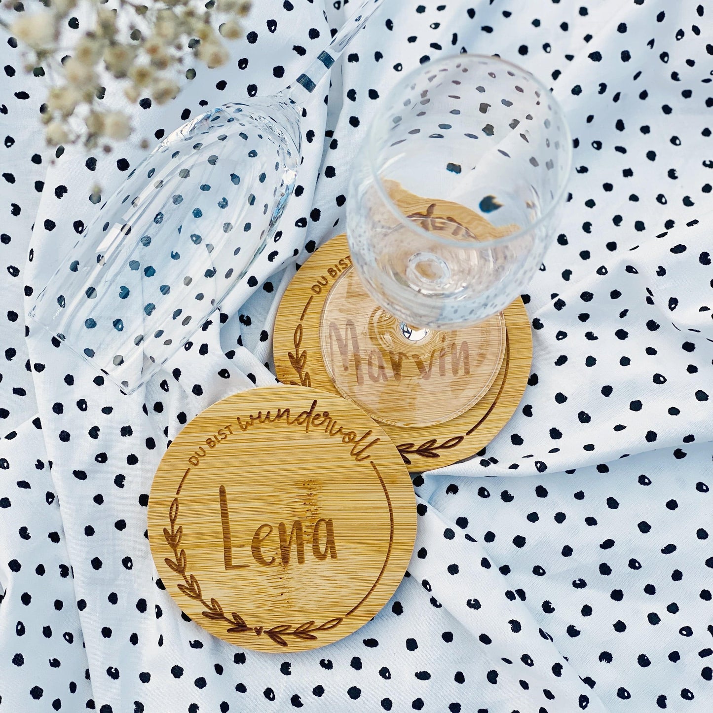 personalisierter Untersetzer aus Bambus | individuelles Geschenk zur Hochzeit oder zum Geburtstag | Untersetzer für Unternehmen