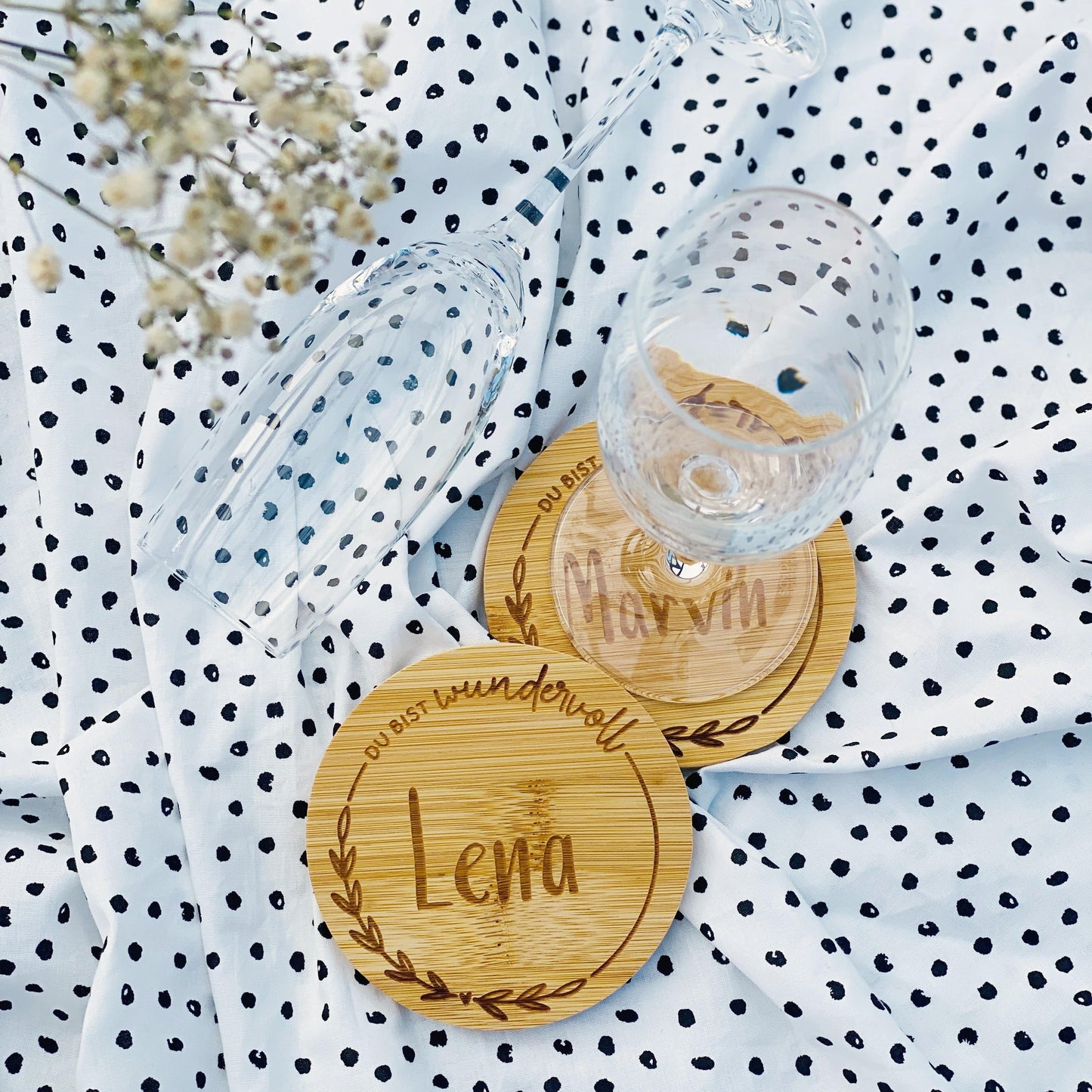 personalisierter Untersetzer aus Bambus | individuelles Geschenk zur Hochzeit oder zum Geburtstag | Untersetzer für Unternehmen