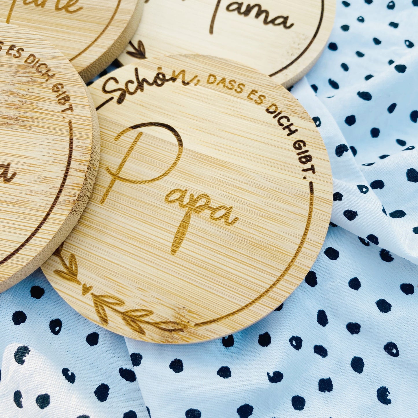 personalisierter Untersetzer aus Bambus | individuelles Geschenk zur Hochzeit oder zum Geburtstag | Untersetzer für Unternehmen