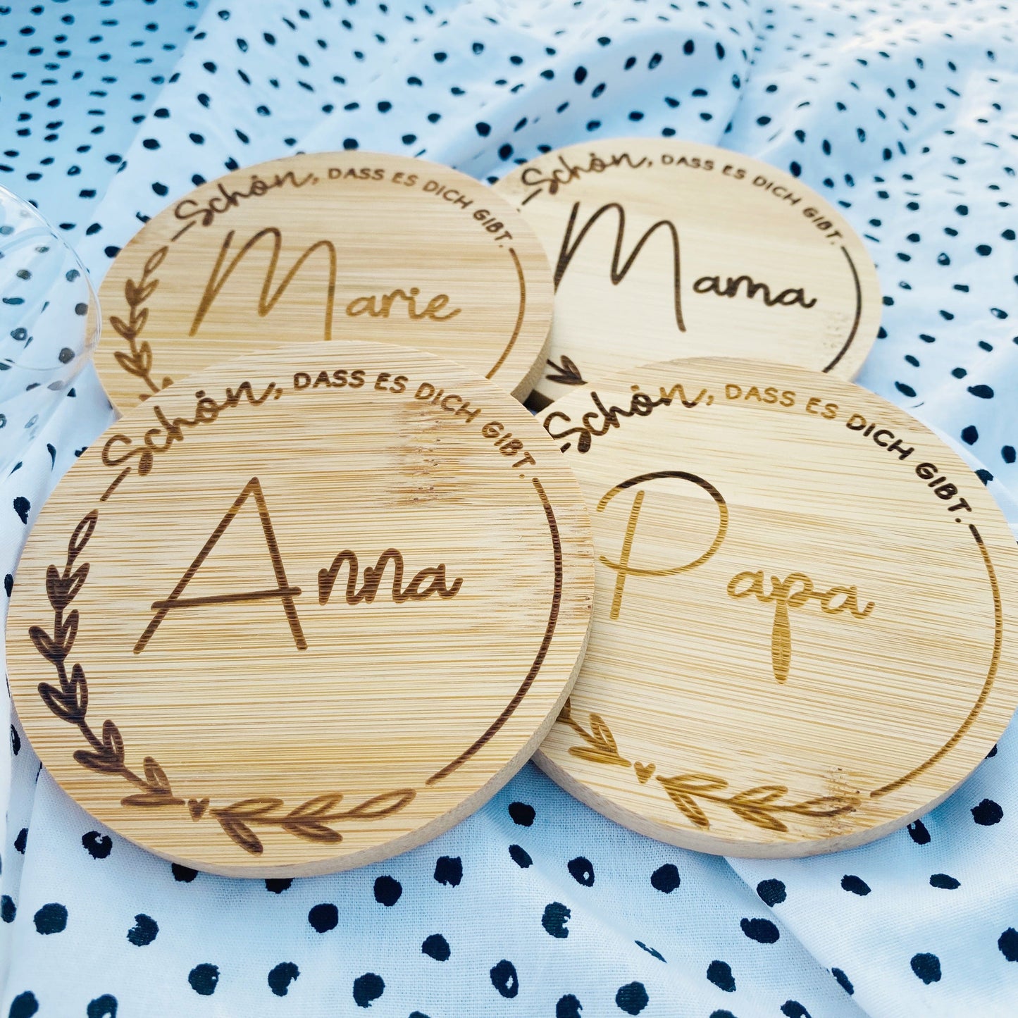 personalisierter Untersetzer aus Bambus | individuelles Geschenk zur Hochzeit oder zum Geburtstag | Untersetzer für Unternehmen