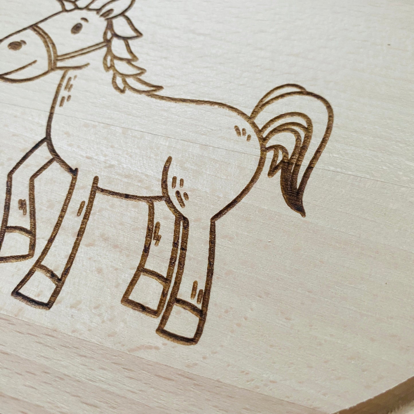 Kinderschneidebrett mit Gravur | personalisiertes Schneidebrett für Kinder | Kinderbrettchen mit Namen