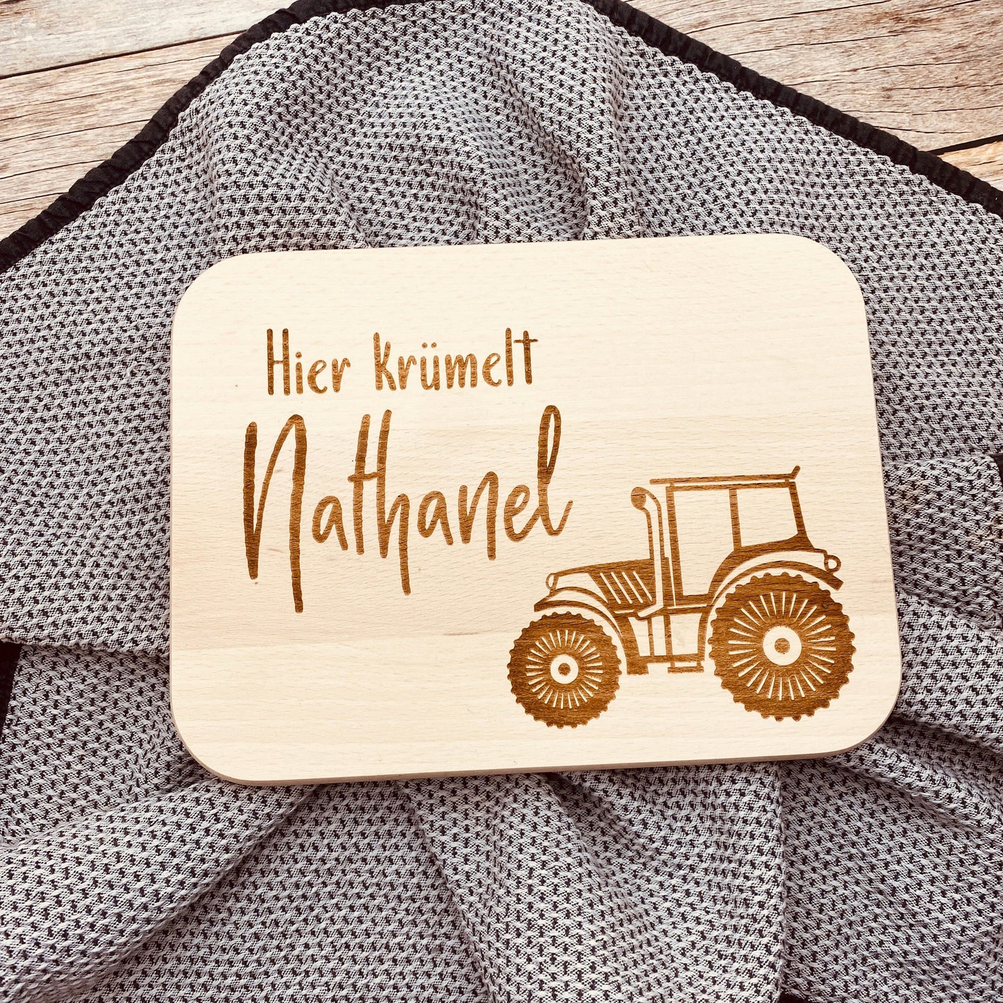 Kinderschneidebrett mit Gravur | personalisiertes Schnedebrett für Kinder | Geschenk zum Kindergeburtstag | Kinderbrettchen mit Namen