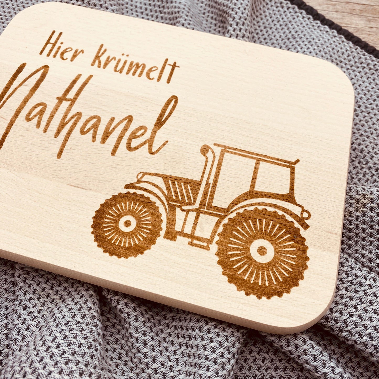 Kinderschneidebrett mit Gravur | personalisiertes Schnedebrett für Kinder | Geschenk zum Kindergeburtstag | Kinderbrettchen mit Namen