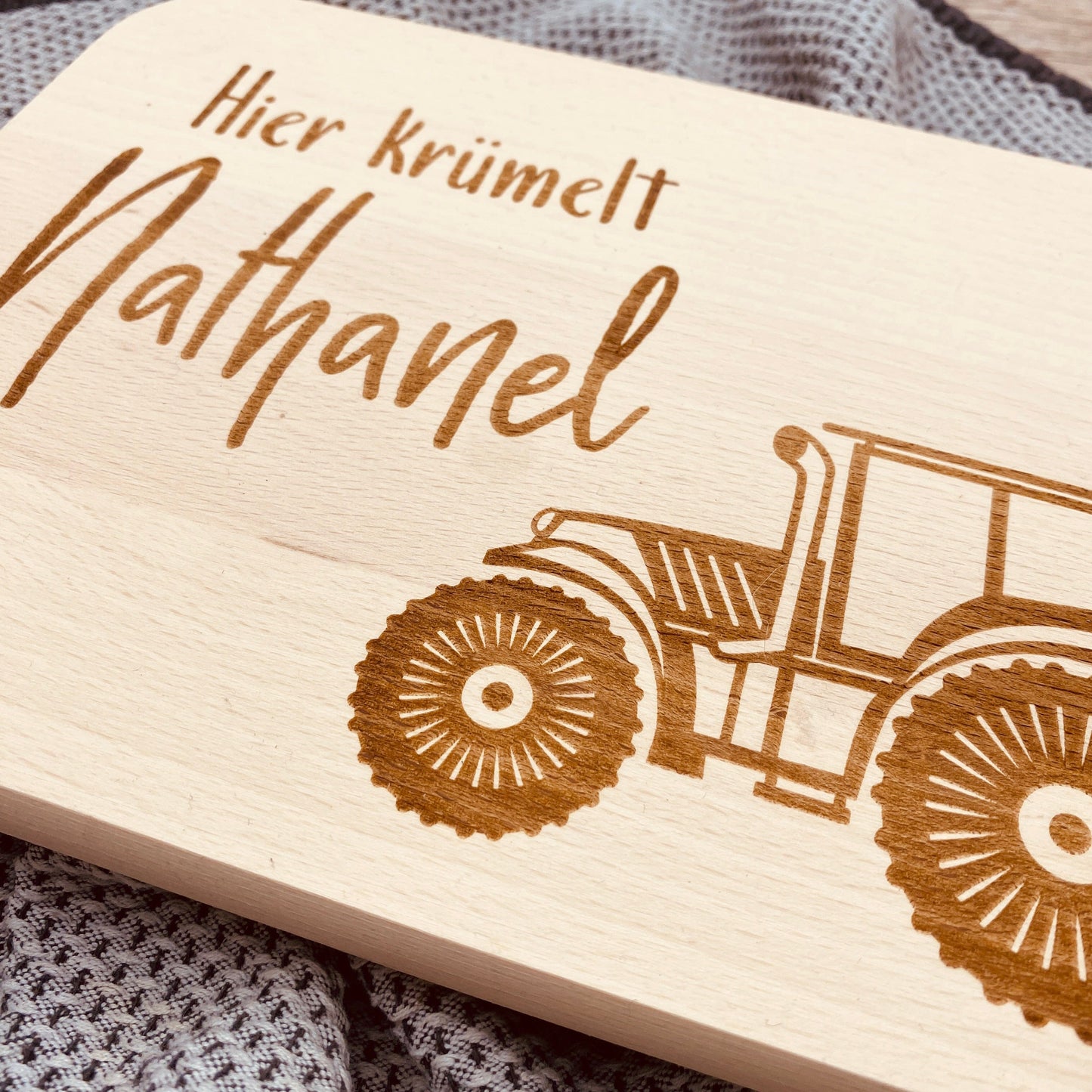 Kinderschneidebrett mit Gravur | personalisiertes Schnedebrett für Kinder | Geschenk zum Kindergeburtstag | Kinderbrettchen mit Namen