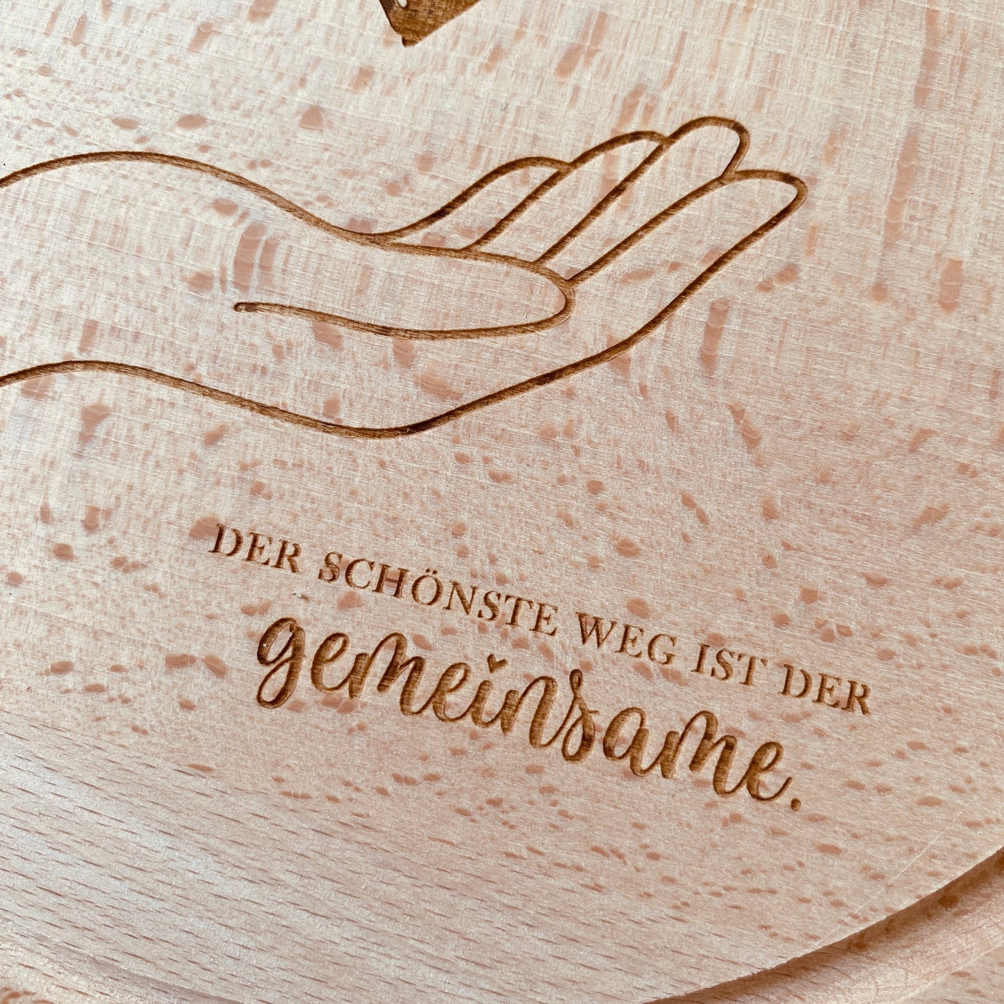 Holzschneidebrett mit Gravur | personalisiertes Schneidebrett zur Hochzeit| individuelles Hochzeitsgeschenk