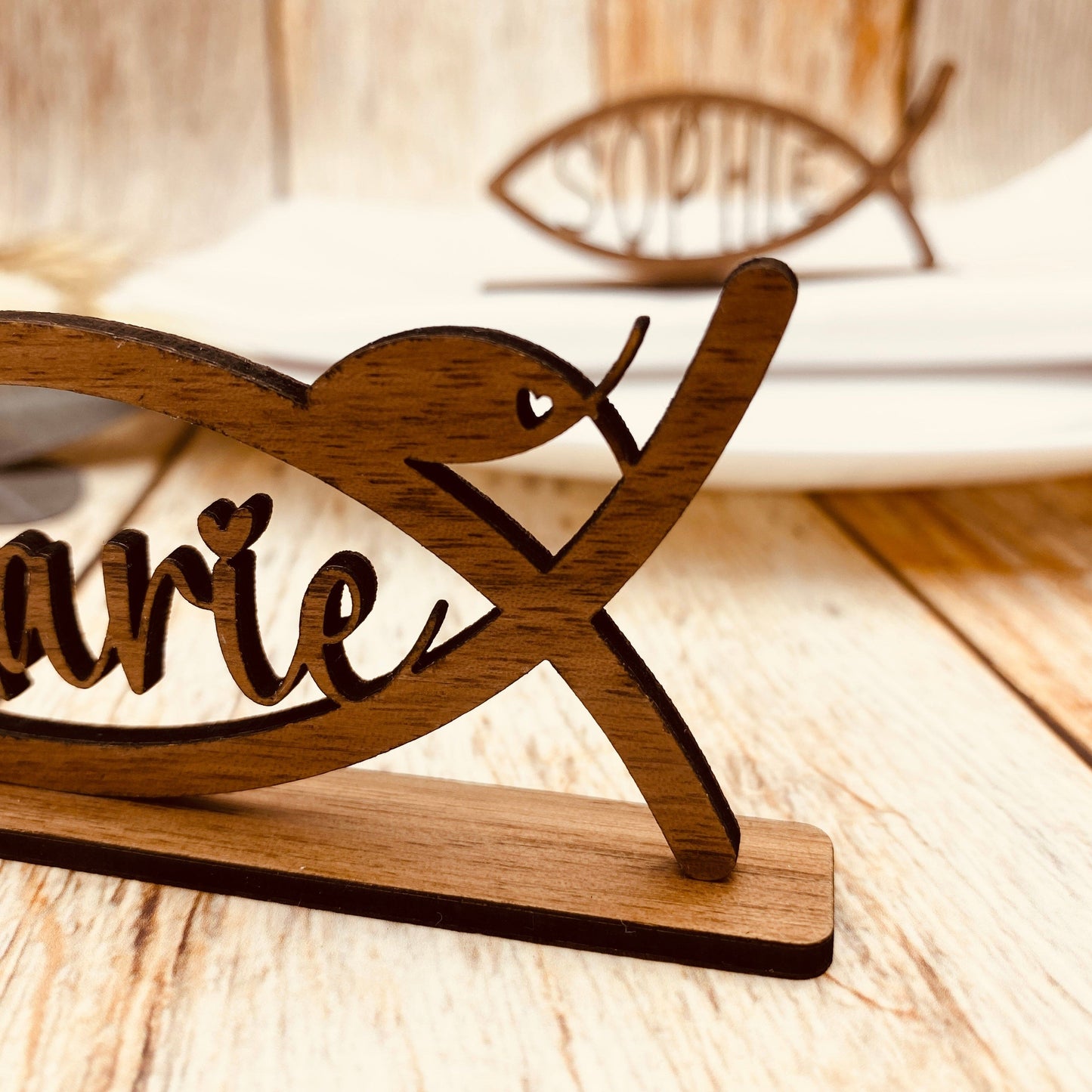 Tischdekoration zur Taufe | personalisierte Gastgeschenke zur Kommunion | Symbol für Konfirmation | Fisch Symbol als Deko