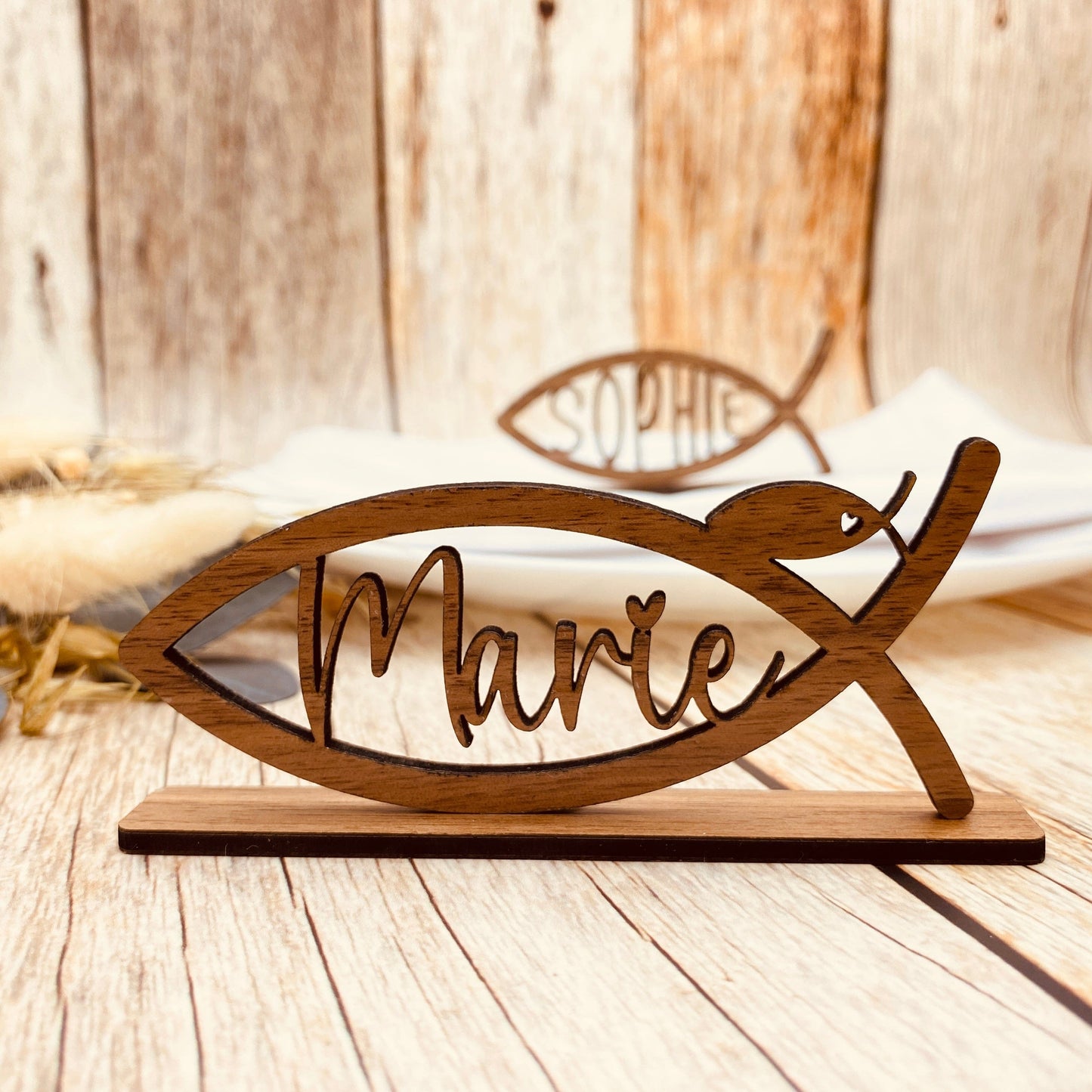 Tischdekoration zur Taufe | personalisierte Gastgeschenke zur Kommunion | Symbol für Konfirmation | Fisch Symbol als Deko