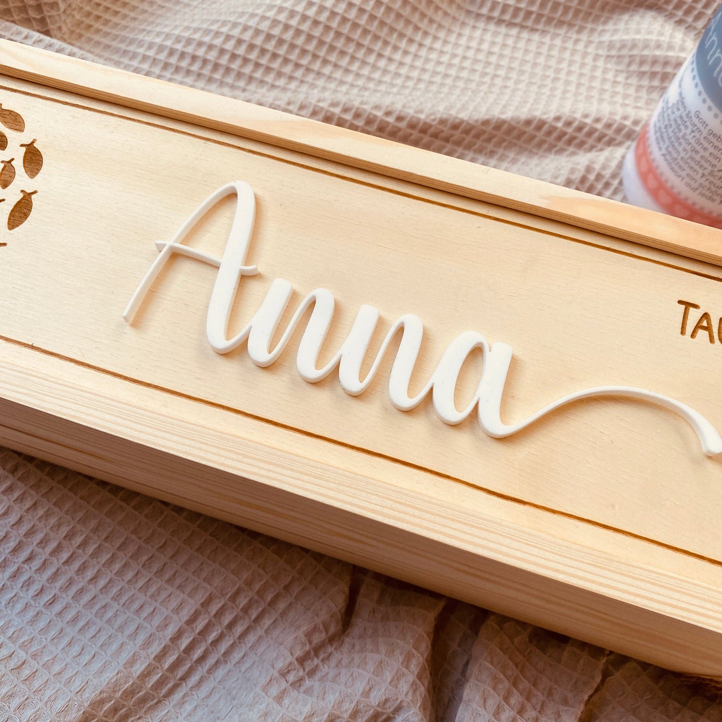 Aufbewahrungsbox für Taufkerzen | personalisierte Kerzenbox mit Namen | Holzkiste mit Gravur für die Taufkerze
