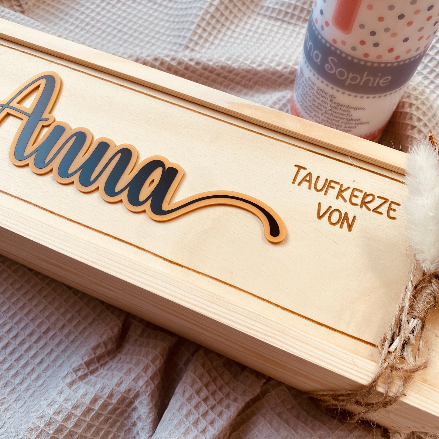 Aufbewahrungsbox für Taufkerzen | personalisierte Kerzenbox mit Namen | Holzkiste mit Gravur für die Taufkerze