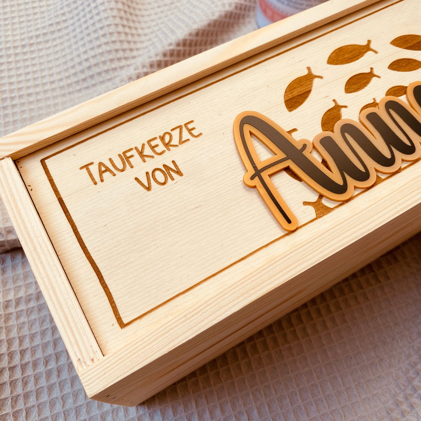 Aufbewahrungsbox für Taufkerzen | personalisierte Kerzenbox mit Namen | Holzkiste mit Gravur für die Taufkerze