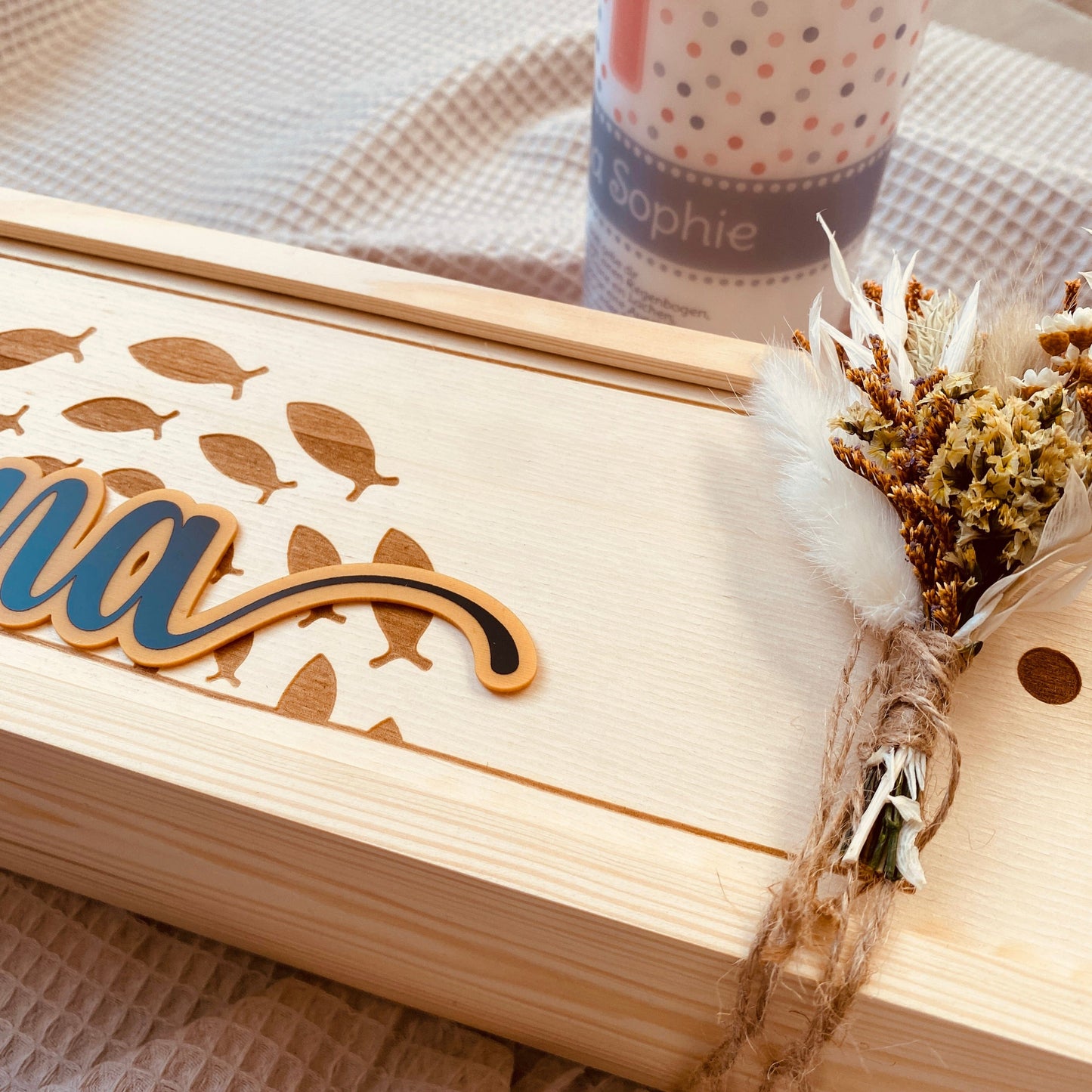 Aufbewahrungsbox für Taufkerzen | personalisierte Kerzenbox mit Namen | Holzkiste mit Gravur für die Taufkerze