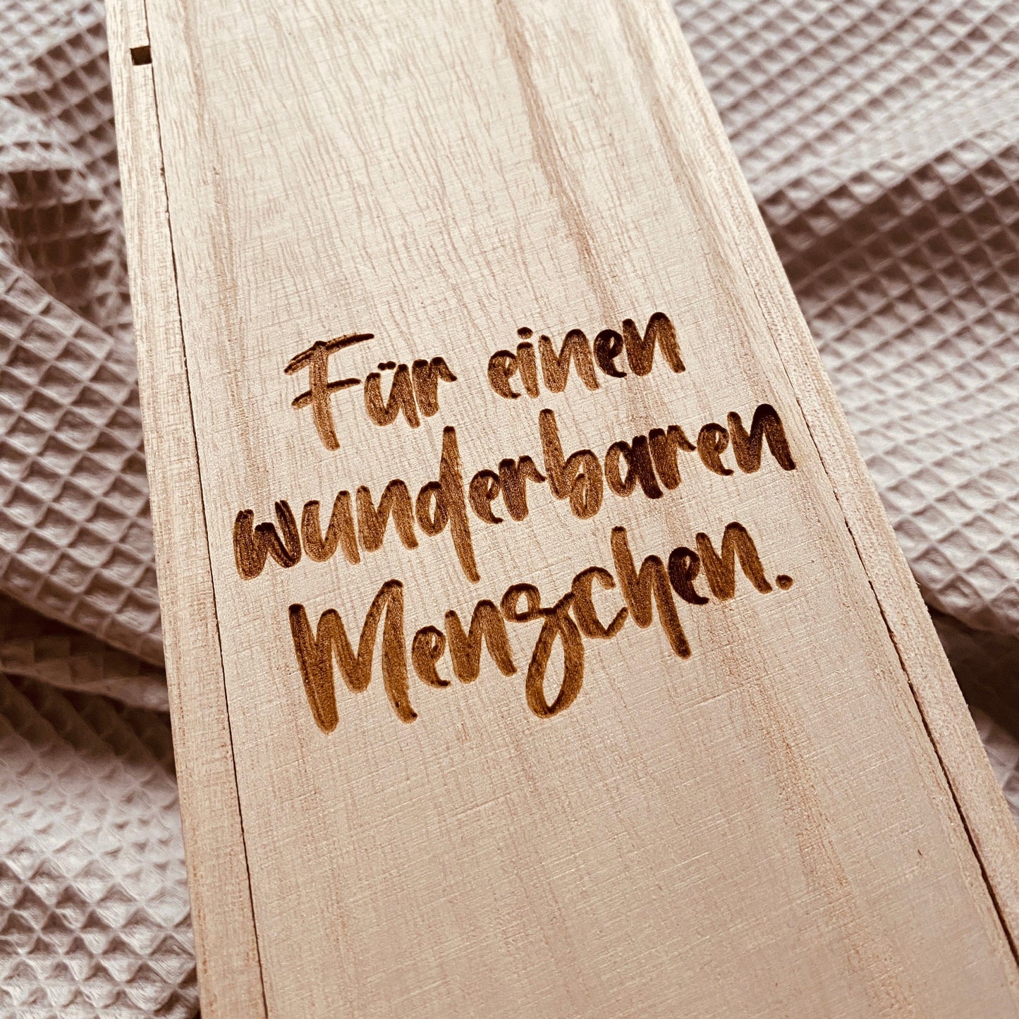 Weinbox mit Gravur | Weinkiste Geschenk individuell gestalten | Weinbox als Geburtstagsgeschenk | Weinpräsent Holzoptik