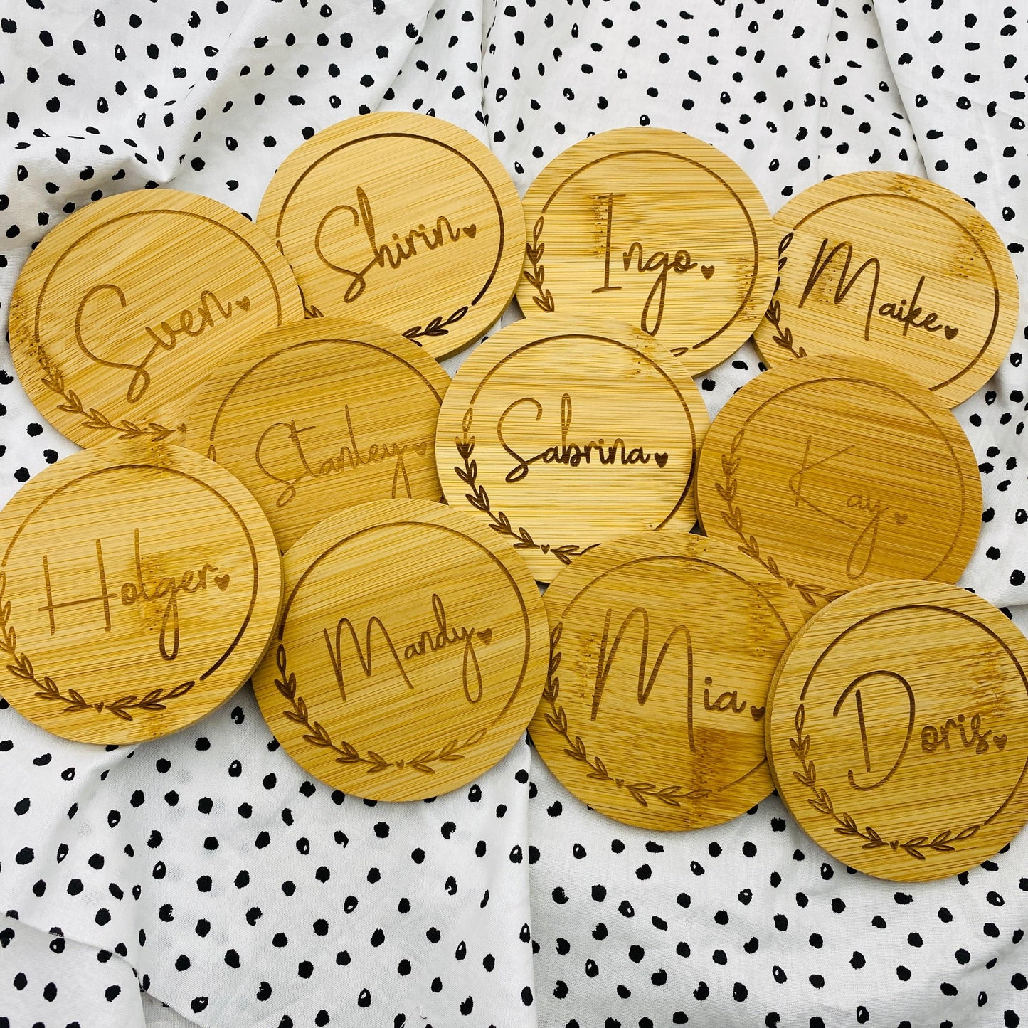 personalisierter Untersetzer aus Bambus | individuelles Geschenk zur Hochzeit oder zum Geburtstag | Untersetzer für Unternehmen