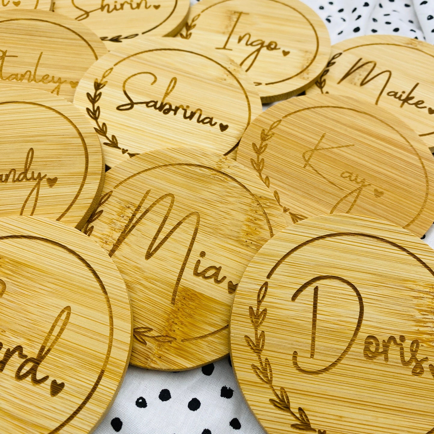 personalisierter Untersetzer aus Bambus | individuelles Geschenk zur Hochzeit oder zum Geburtstag | Untersetzer für Unternehmen