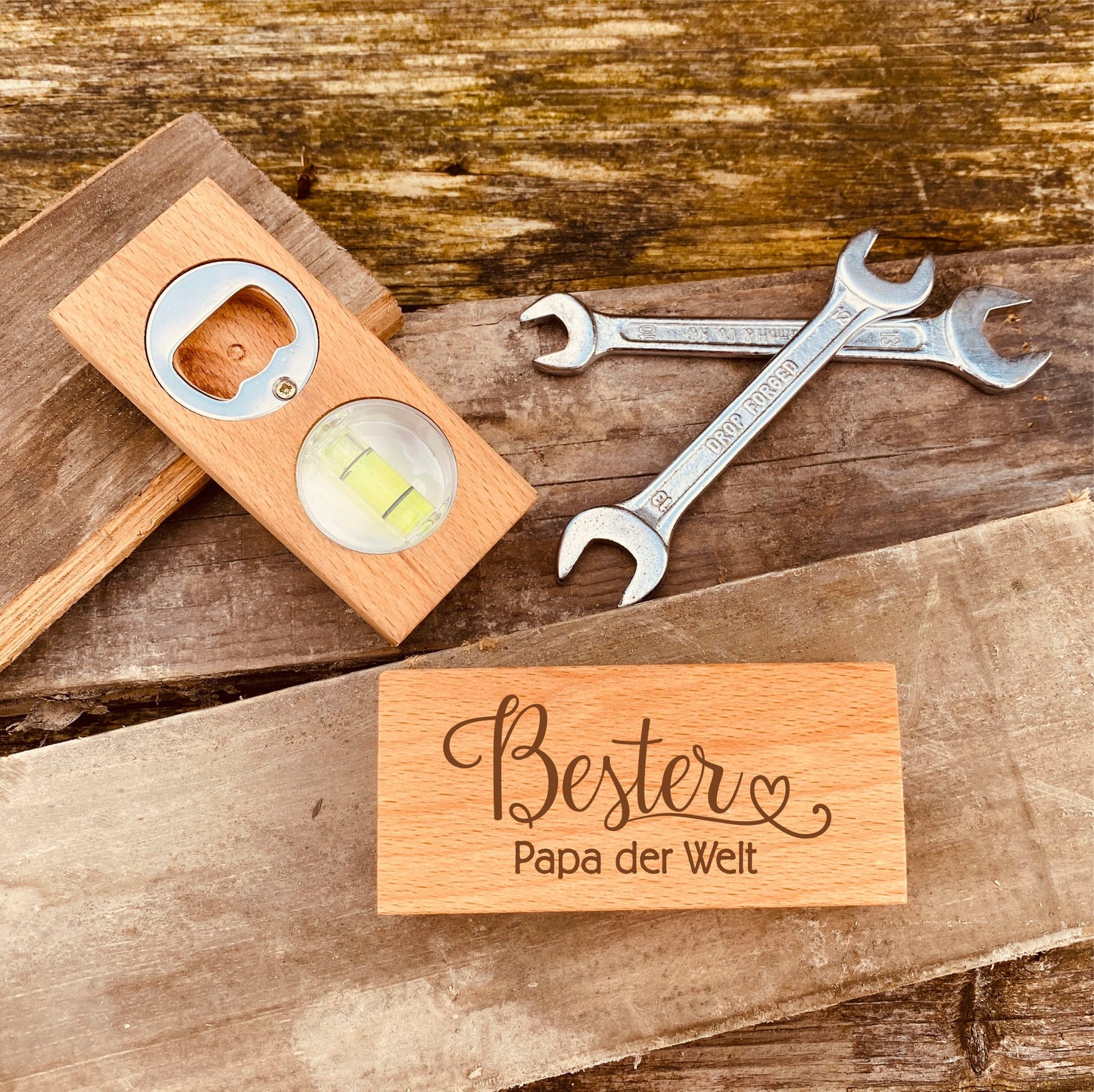 Flaschenöffner aus Holz mit Gravur | Geschenke für Bierliebhaber | personalisierter Flaschenöffner | Geschenk zum Vatertag